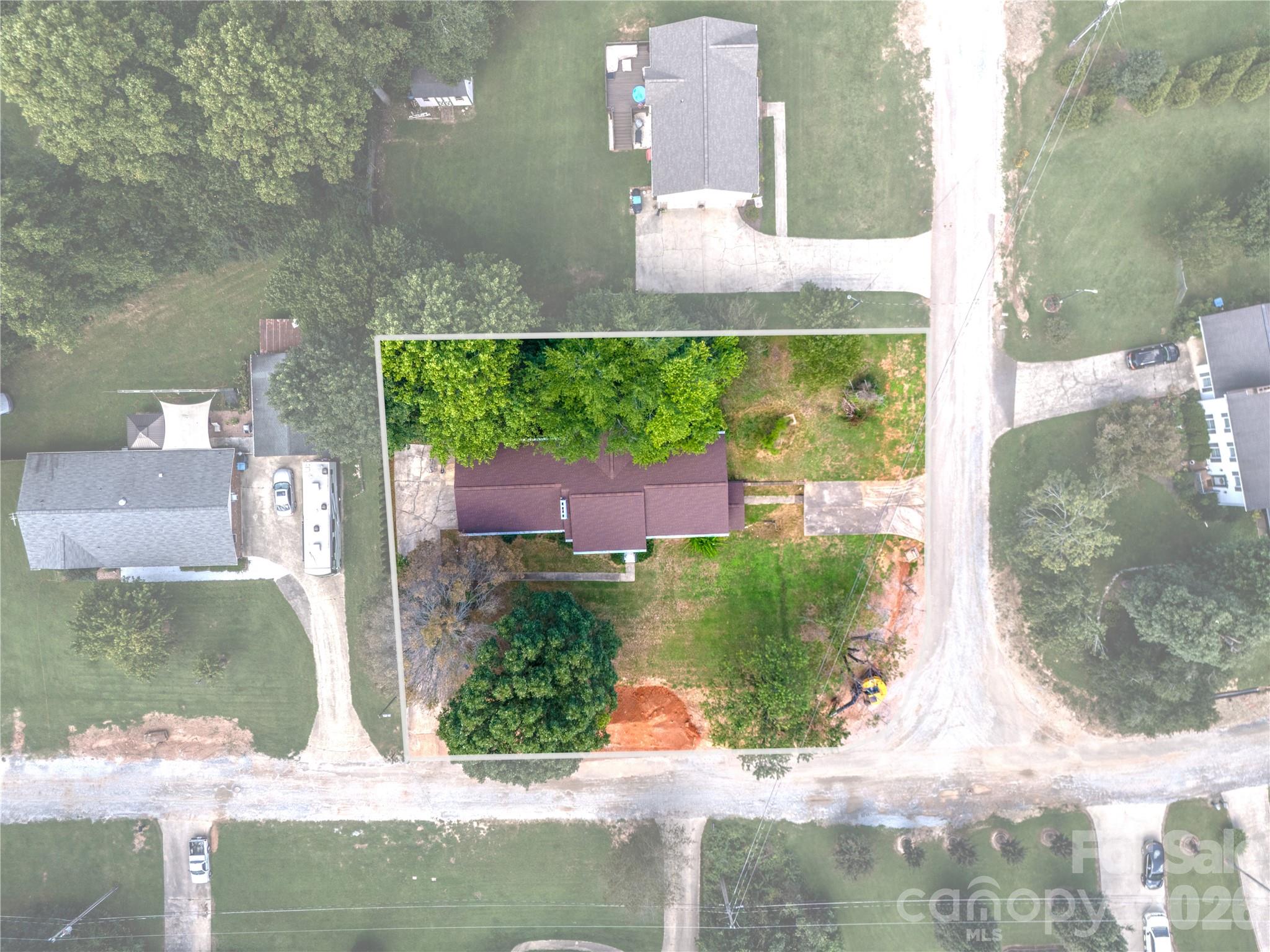 main property photo 13
