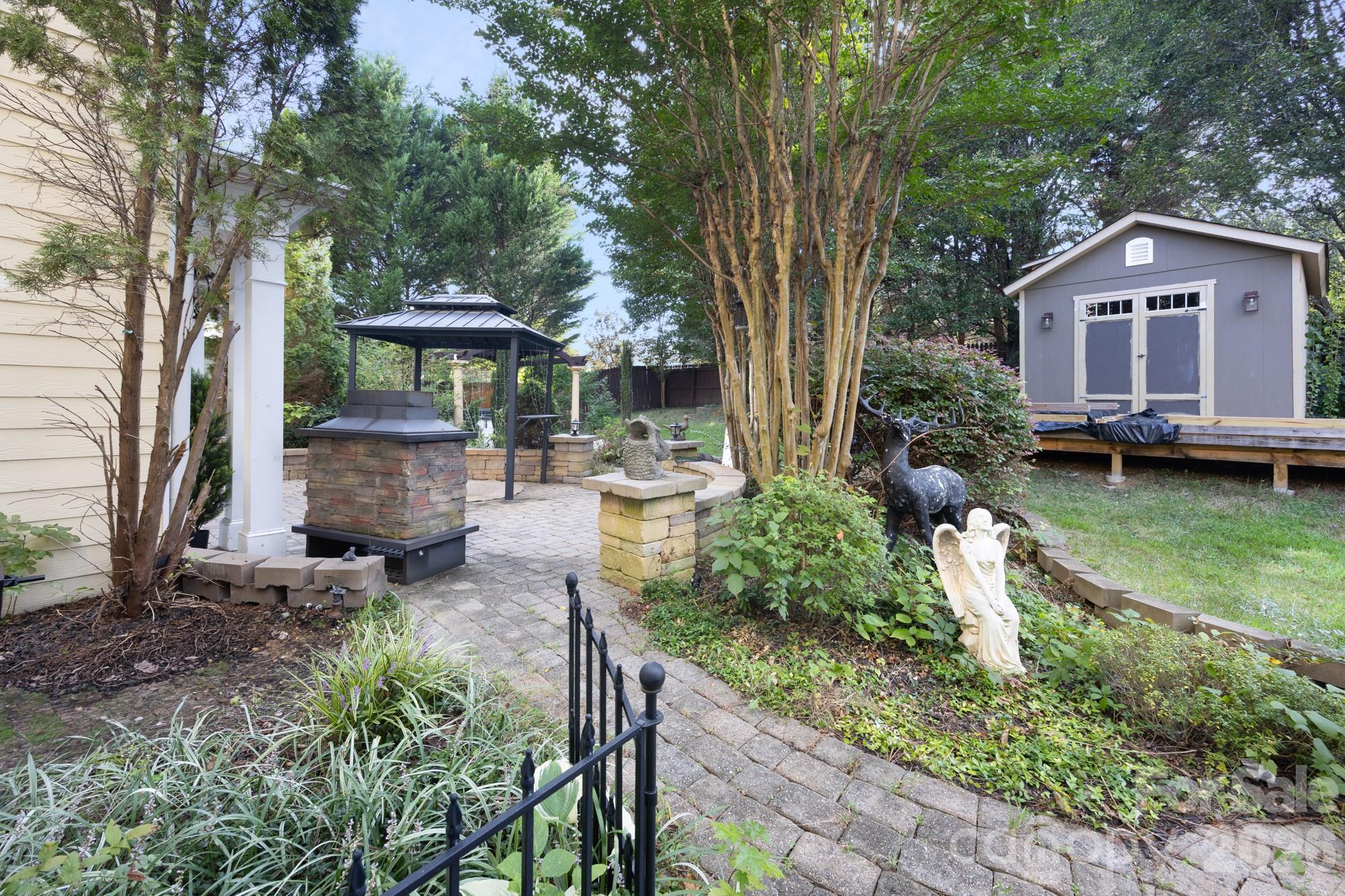 main property photo 34