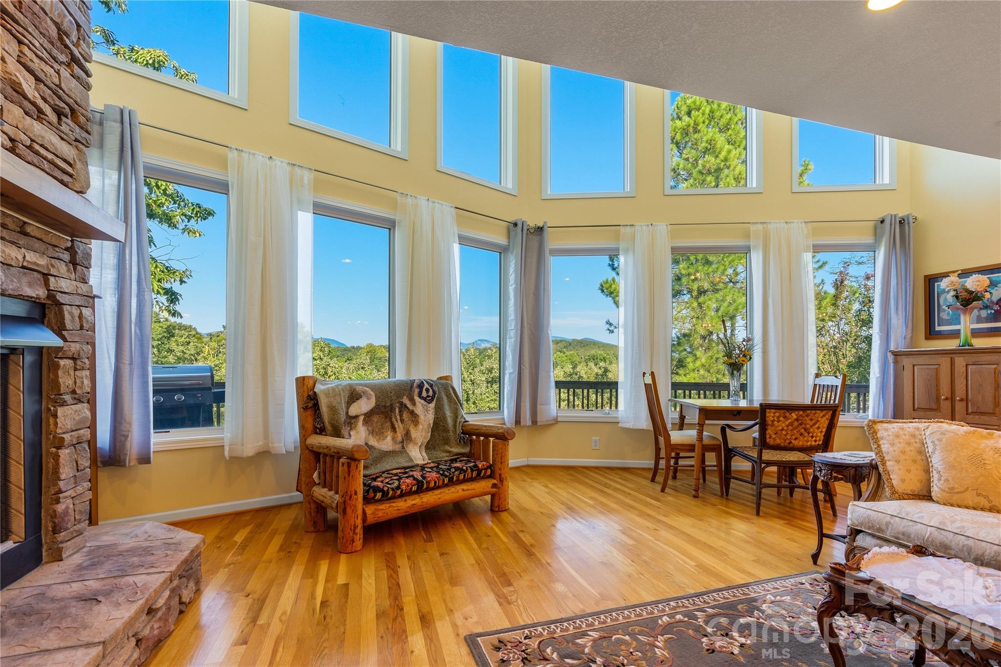 main property photo 4