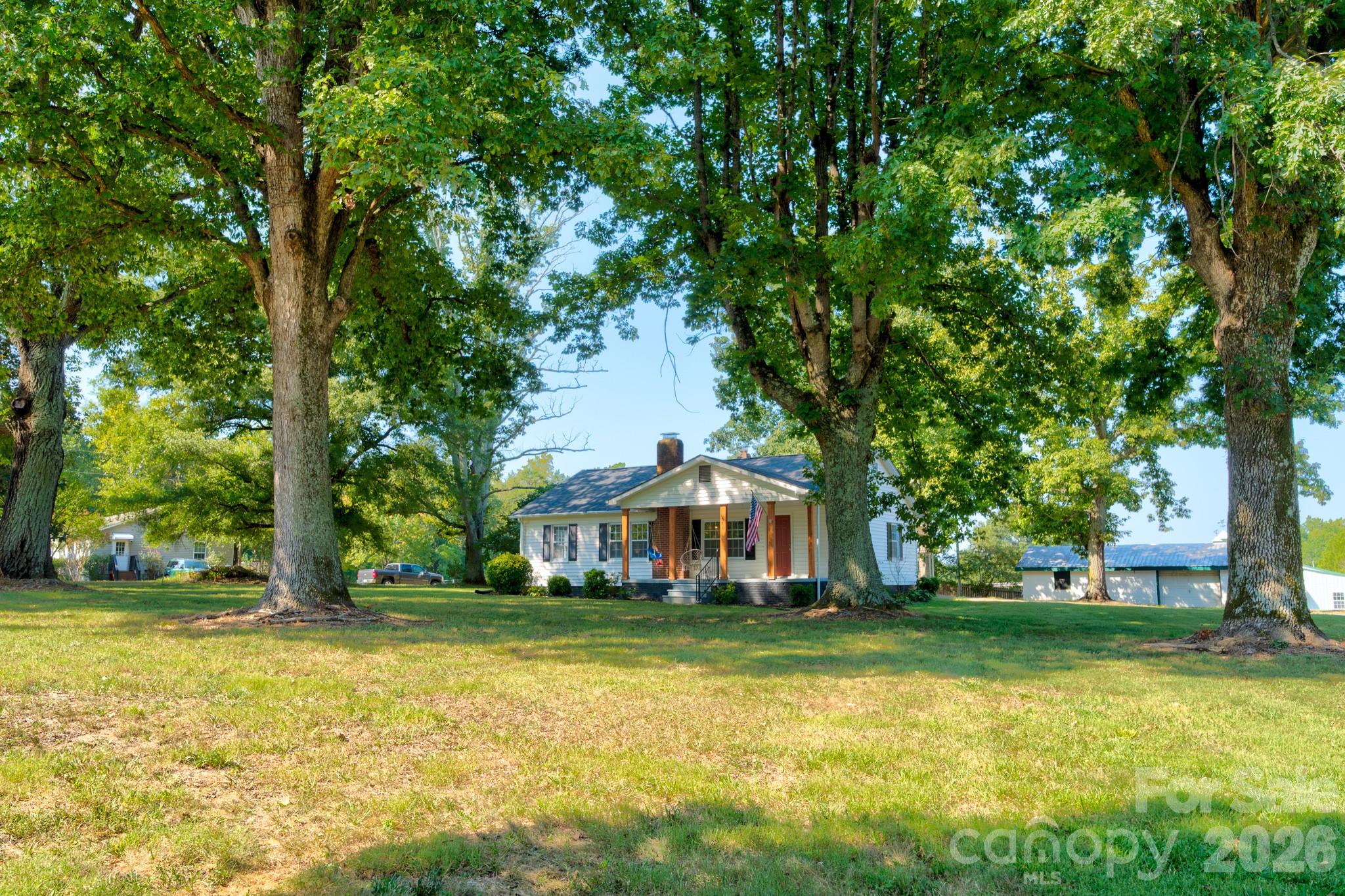 main property photo 2