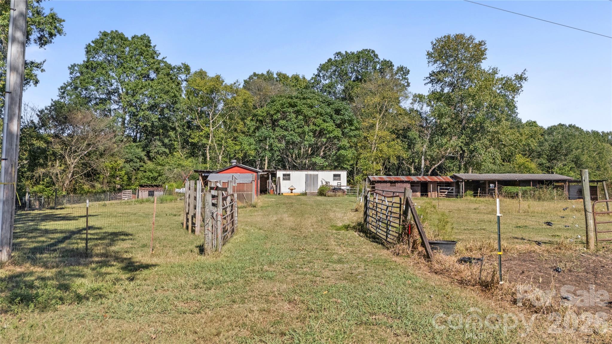 main property photo 23