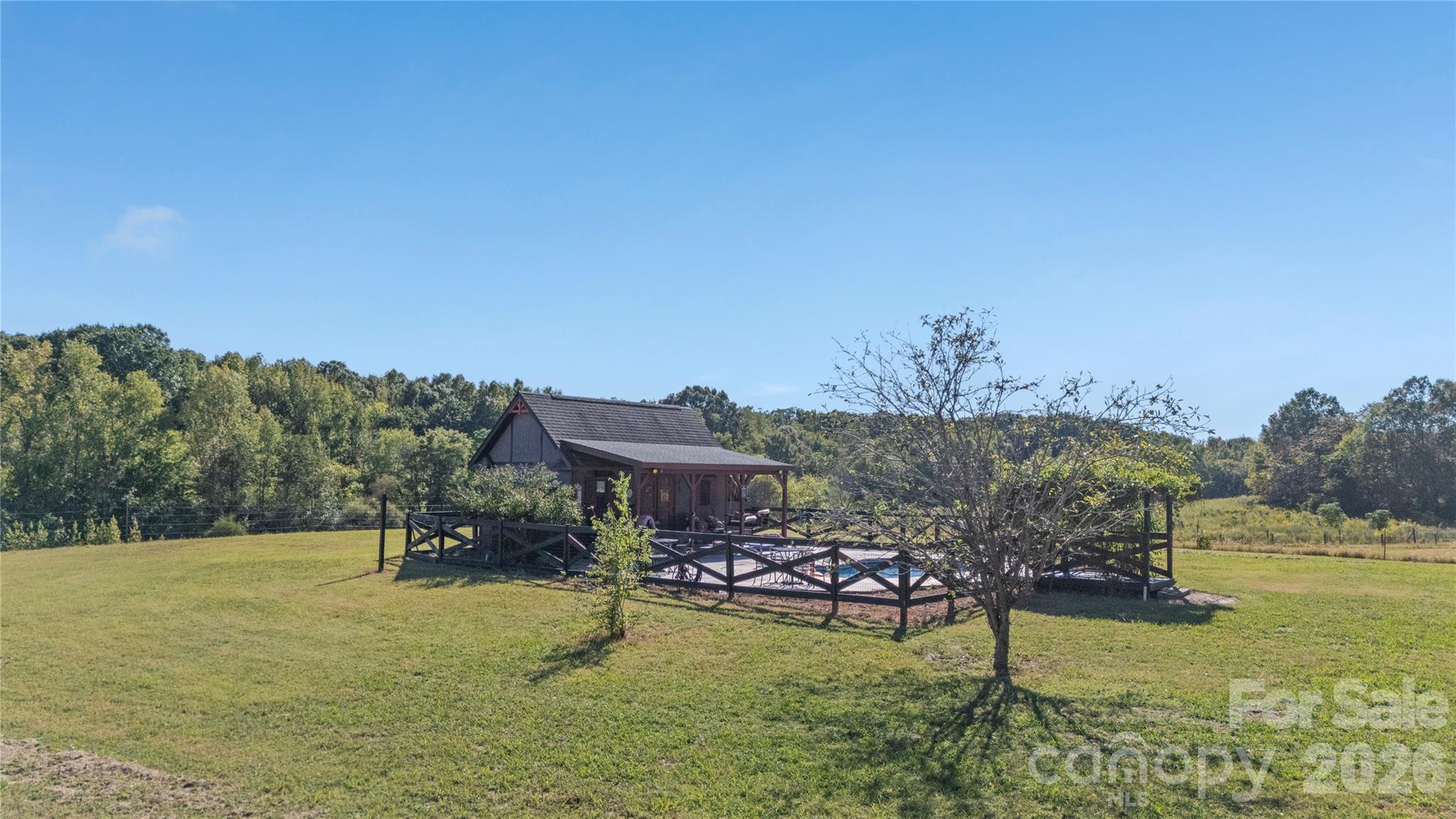 main property photo 26