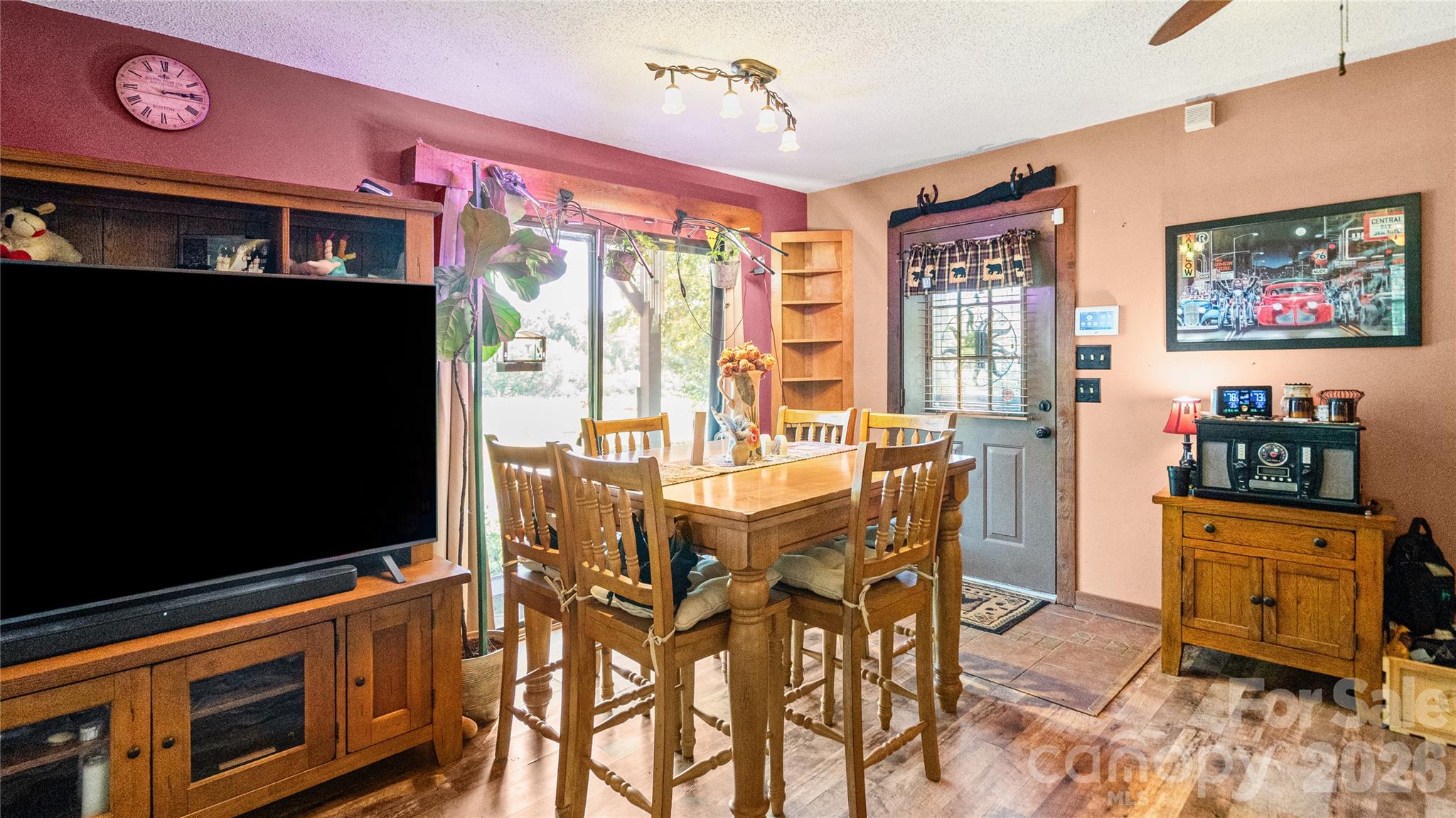 main property photo 31