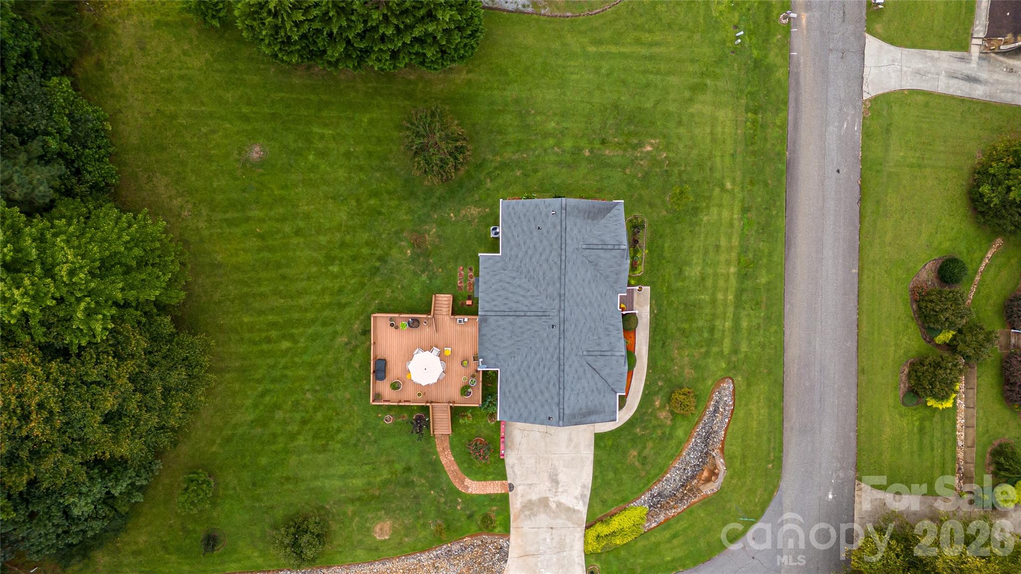 main property photo 33