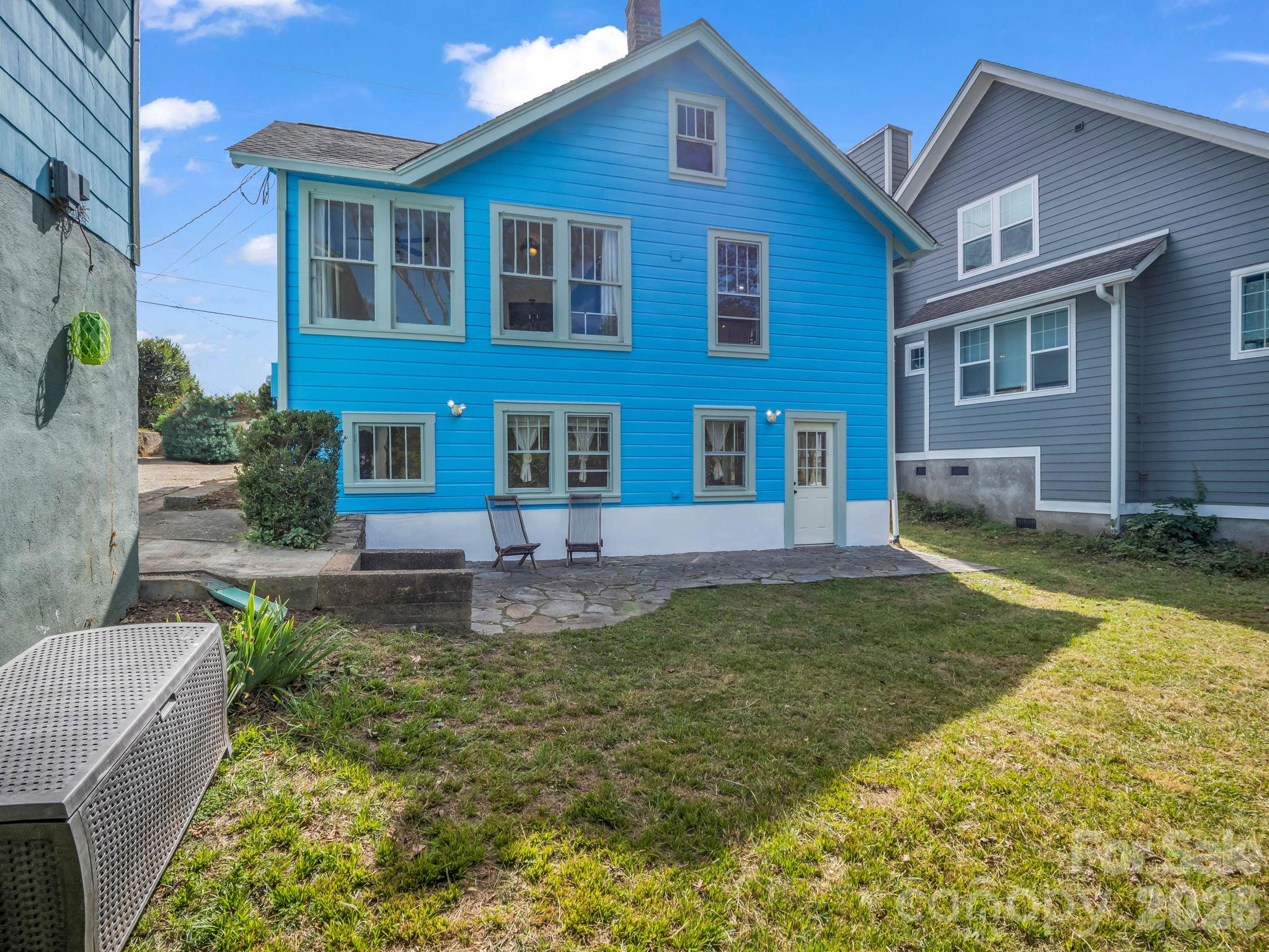 main property photo 30