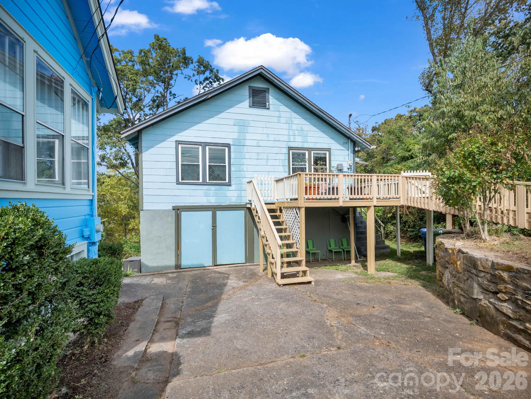 main property photo 32