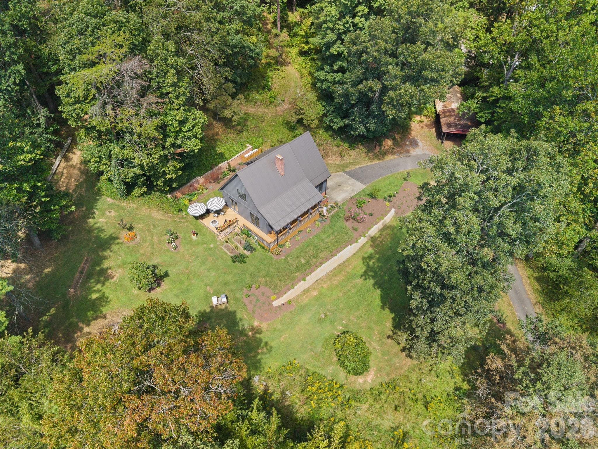 main property photo 31