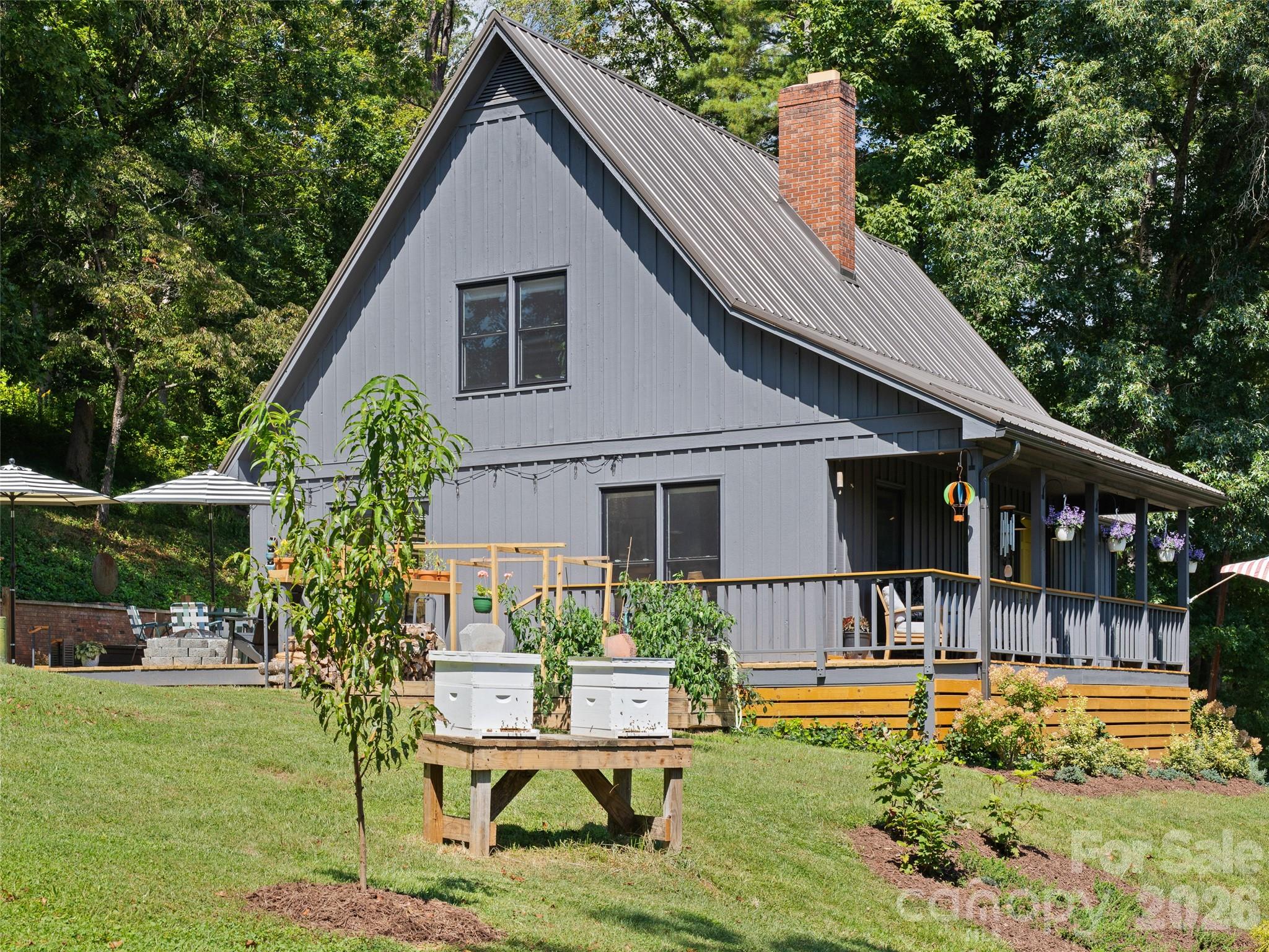 main property photo 33