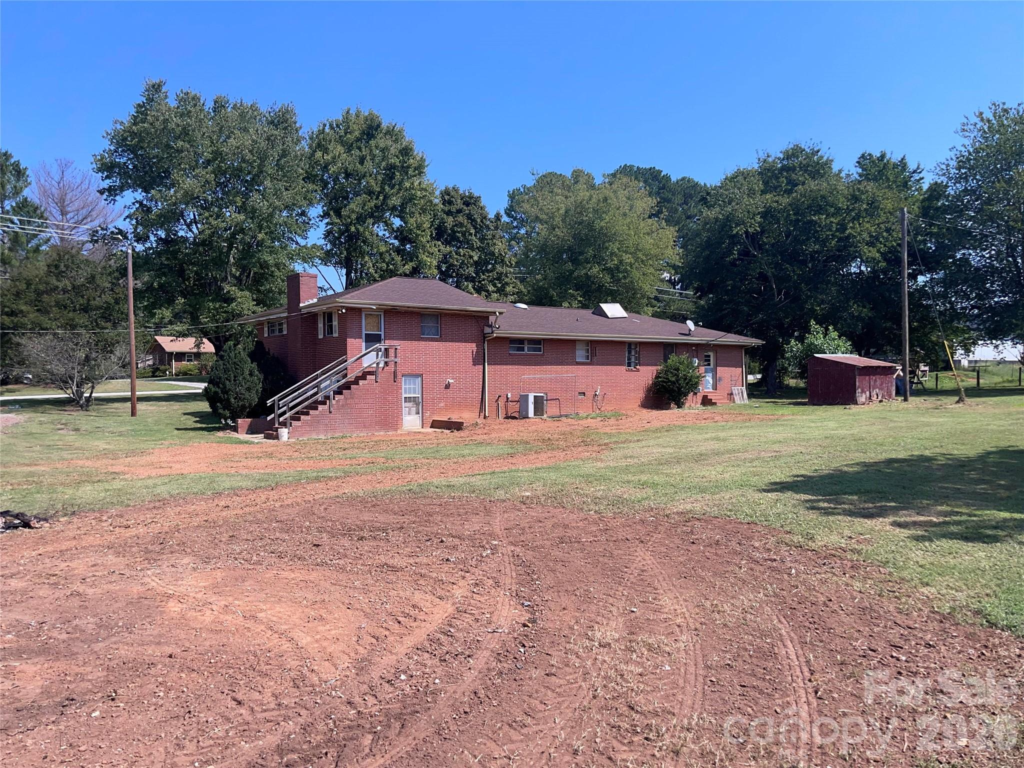 main property photo 18