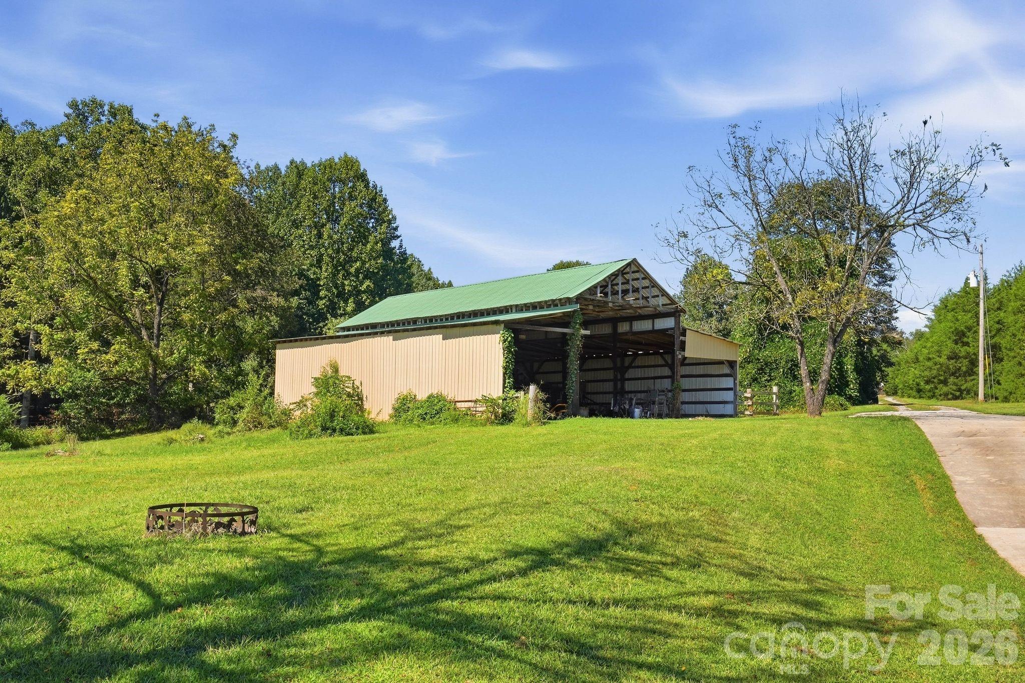 main property photo 41