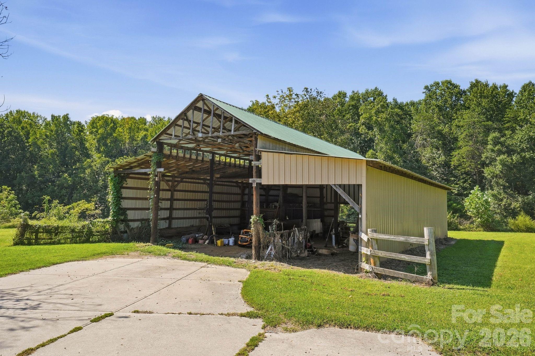 main property photo 43