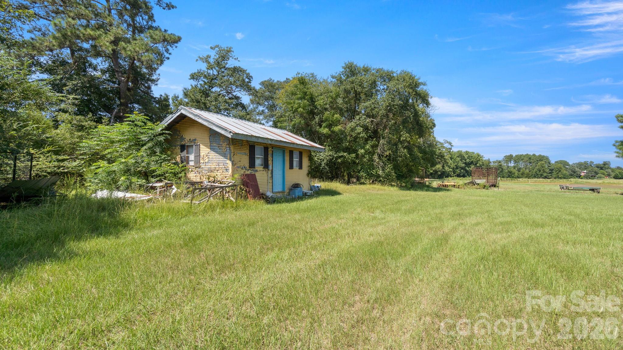 main property photo 30