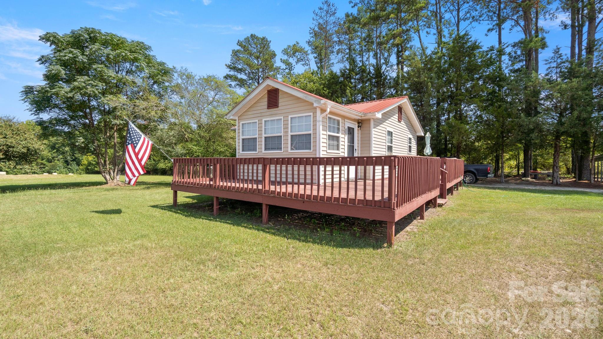 main property photo 32