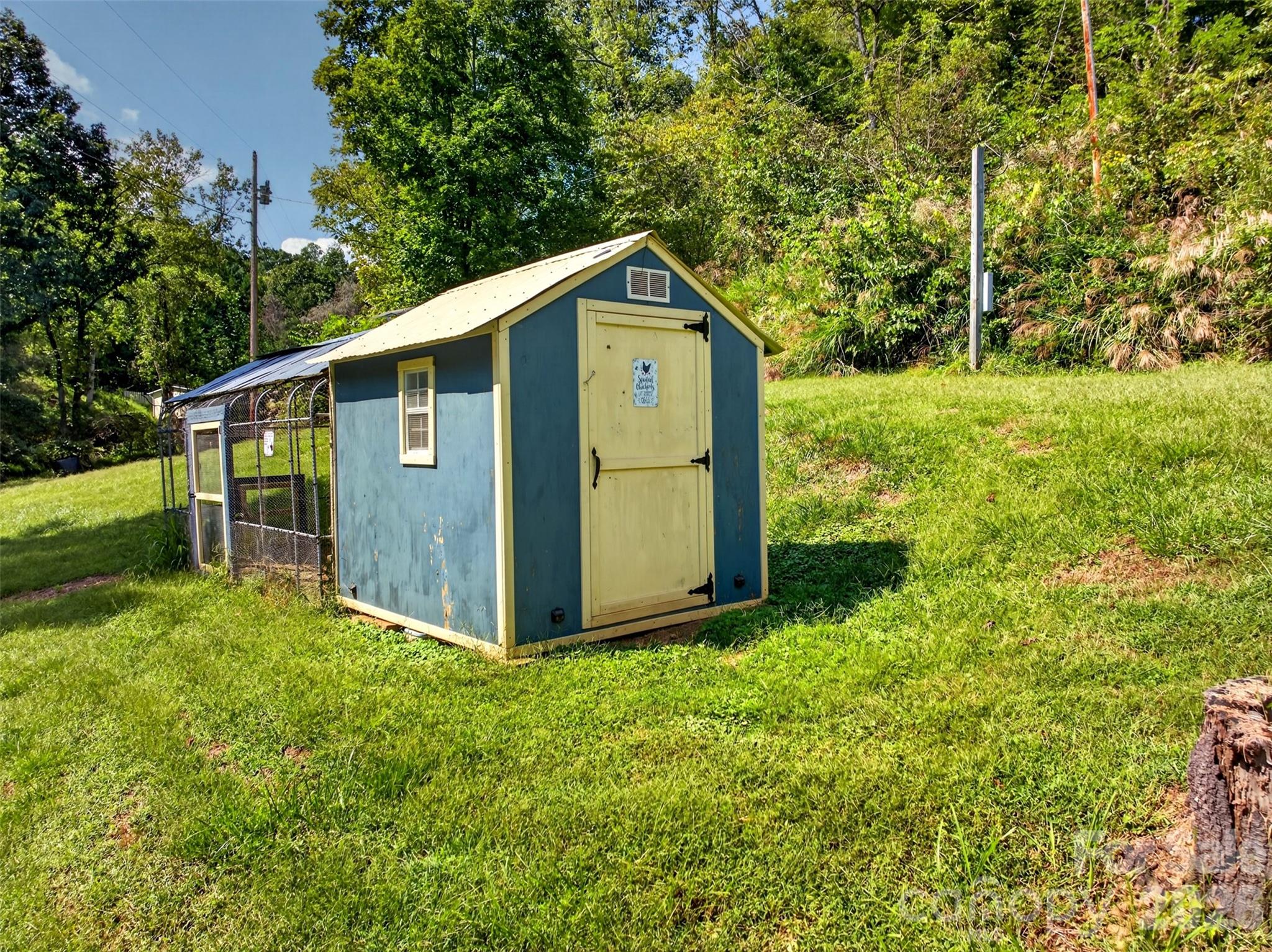 main property photo 23