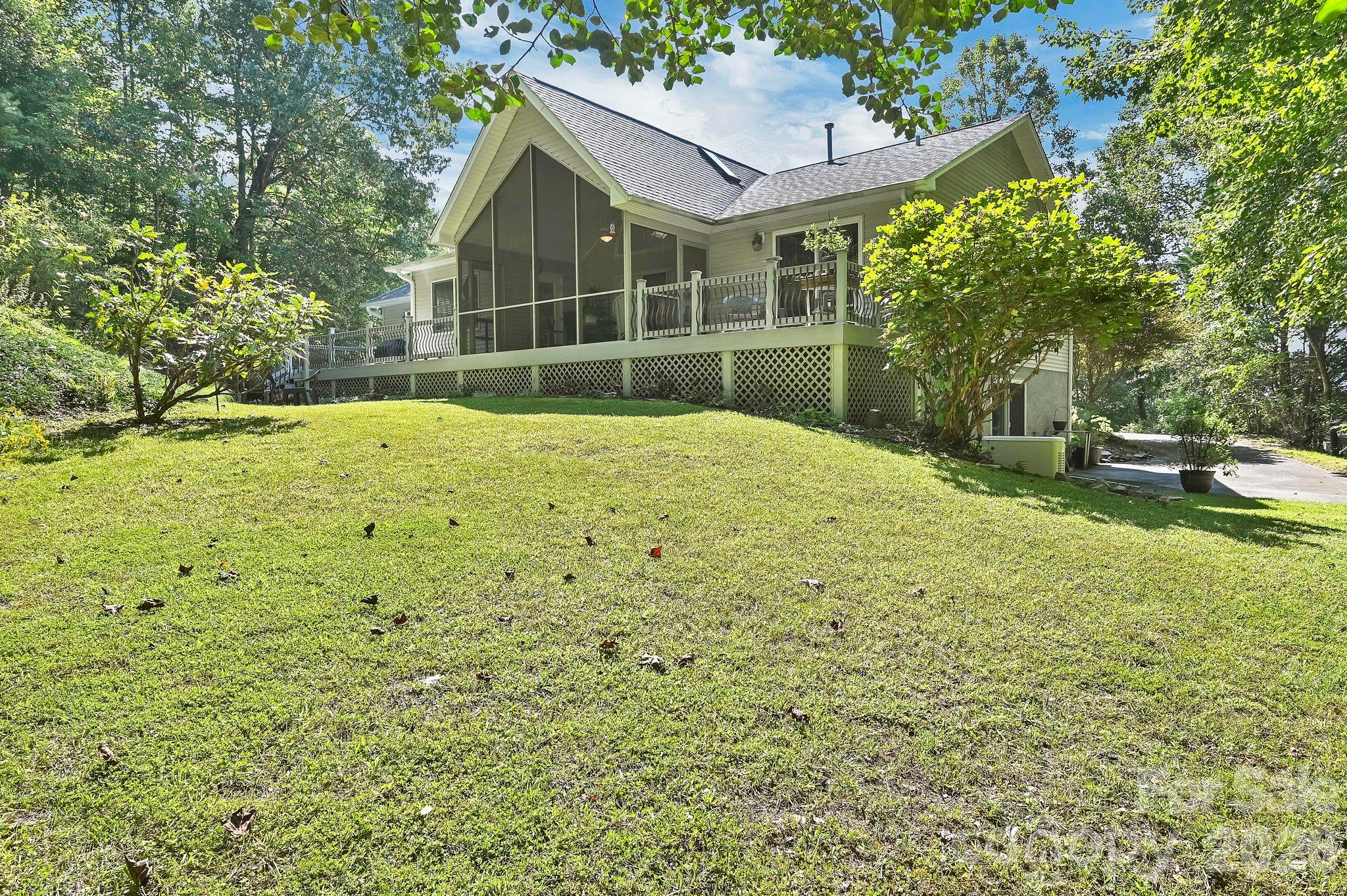 main property photo 40