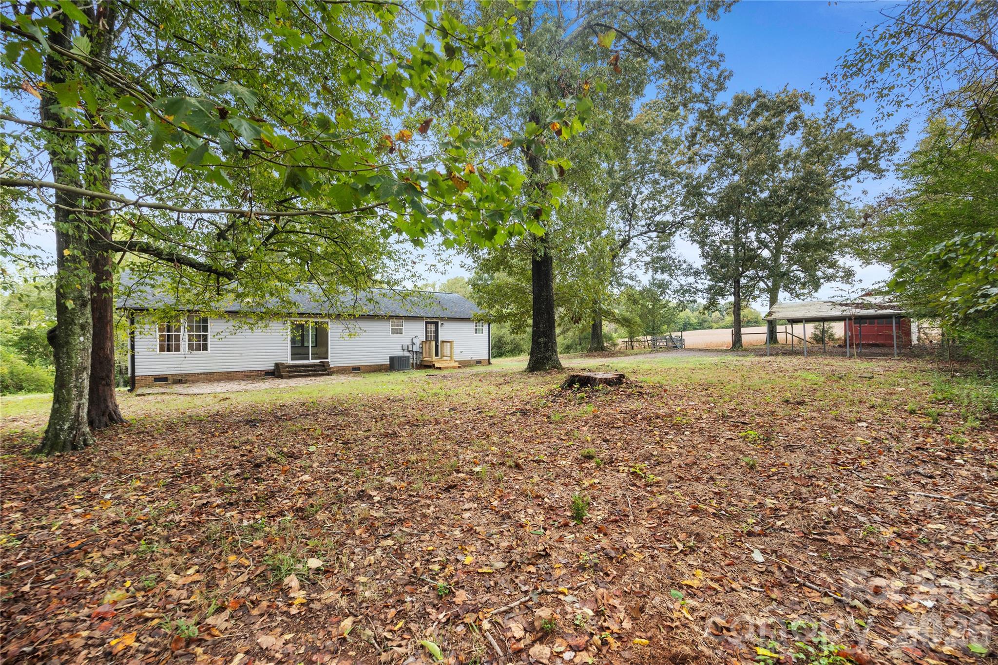 main property photo 32