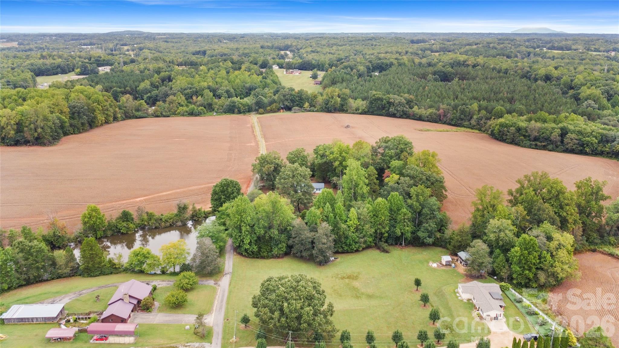main property photo 40