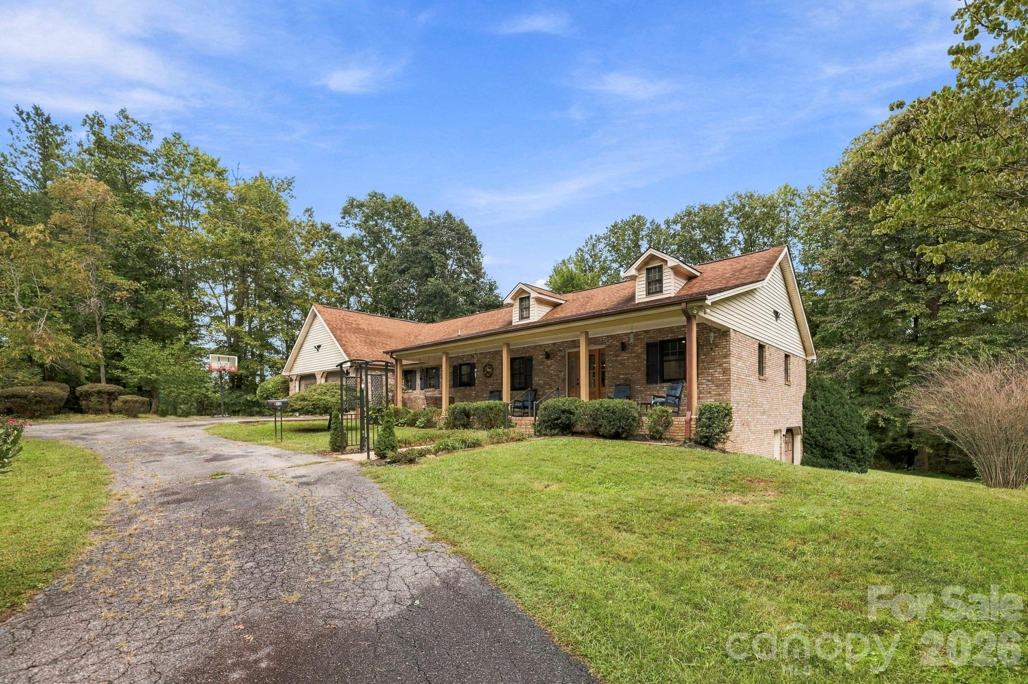 main property photo 3