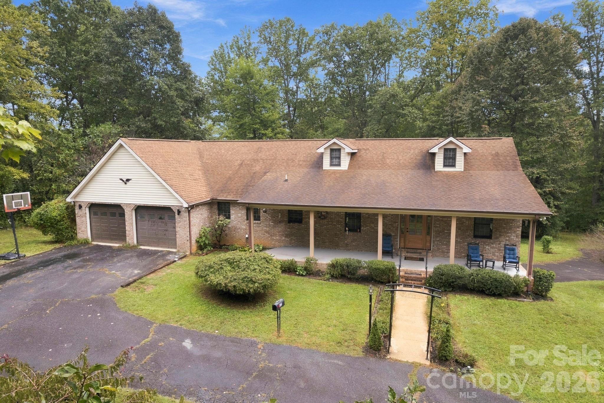 main property photo 40
