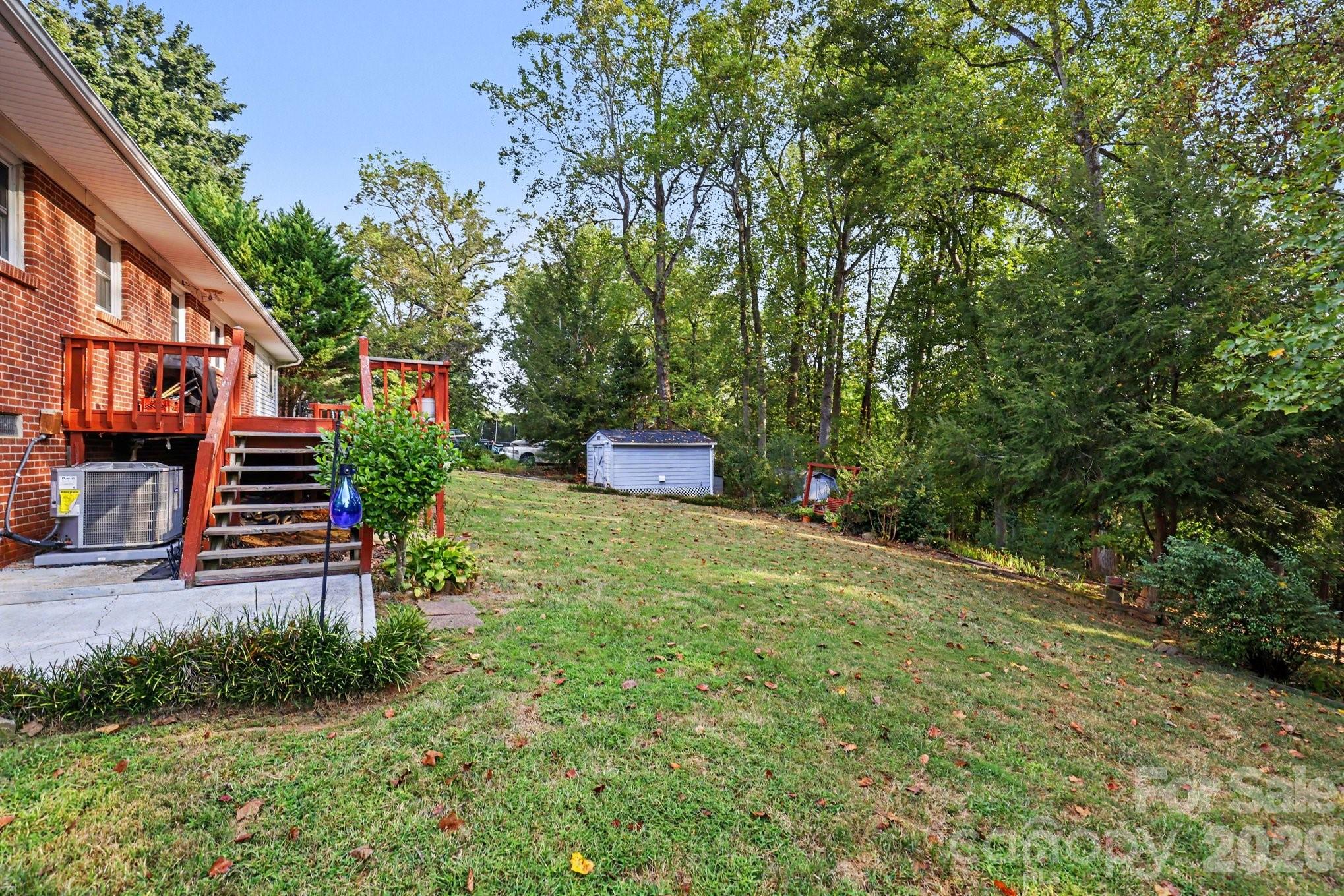 main property photo 32