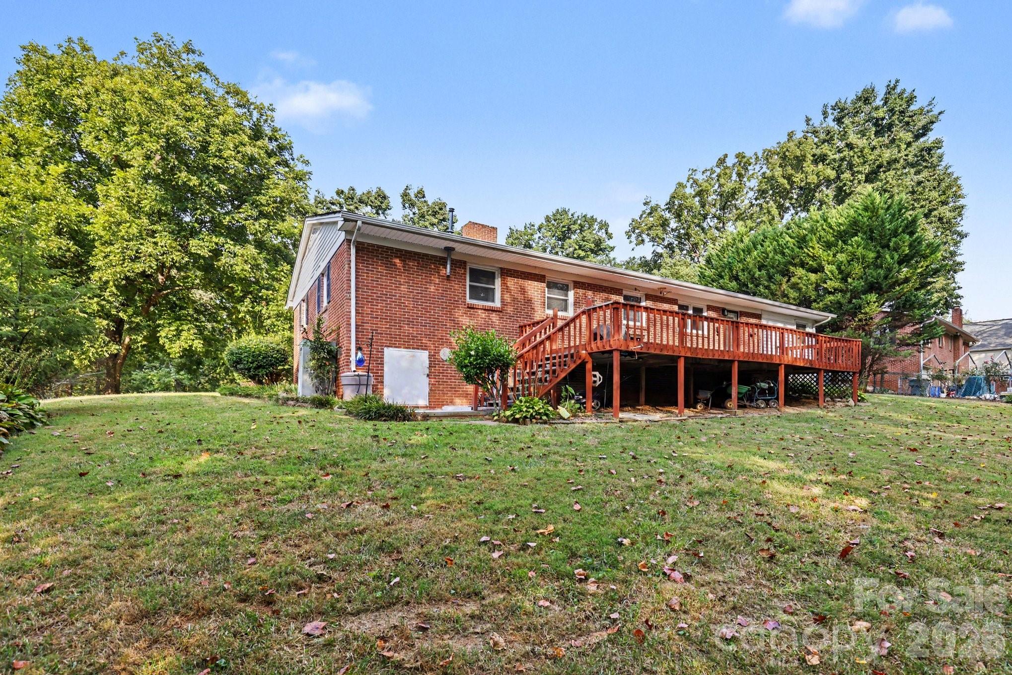 main property photo 33