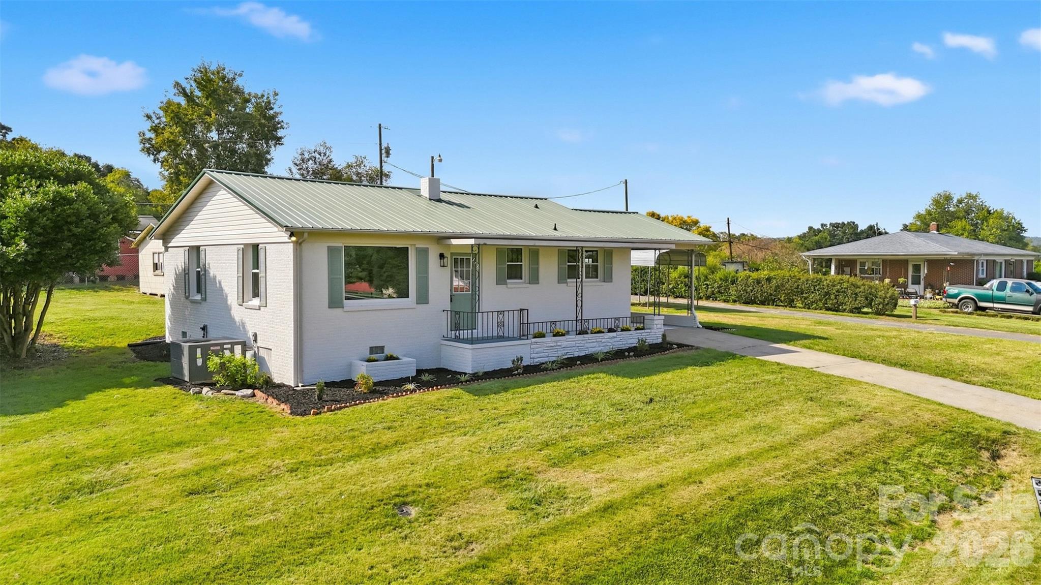 main property photo 3