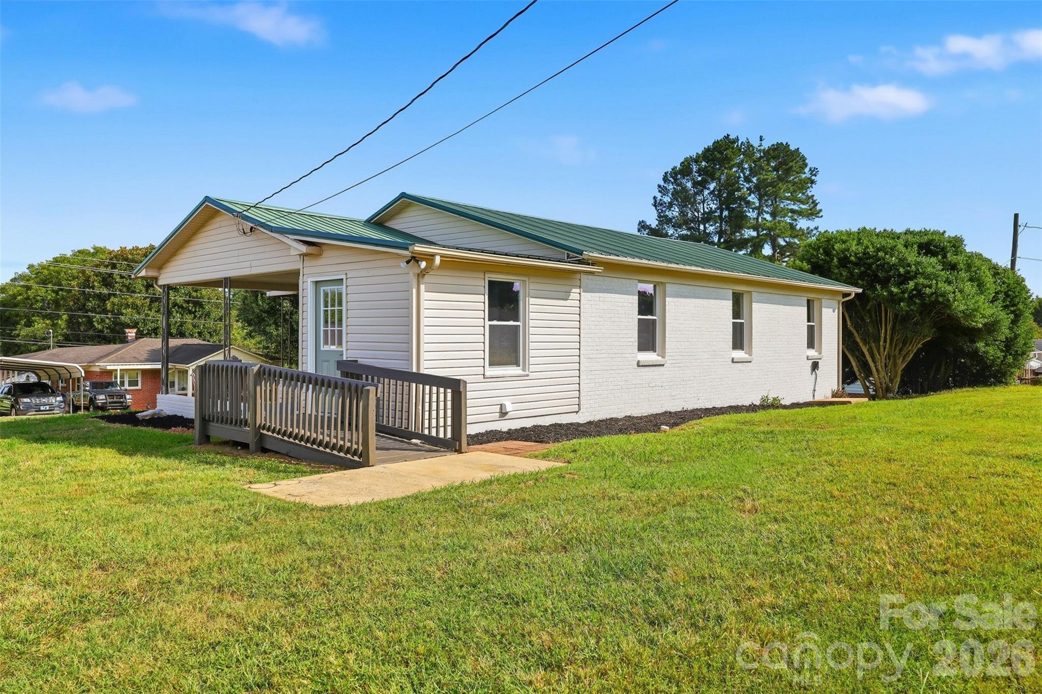 main property photo 4