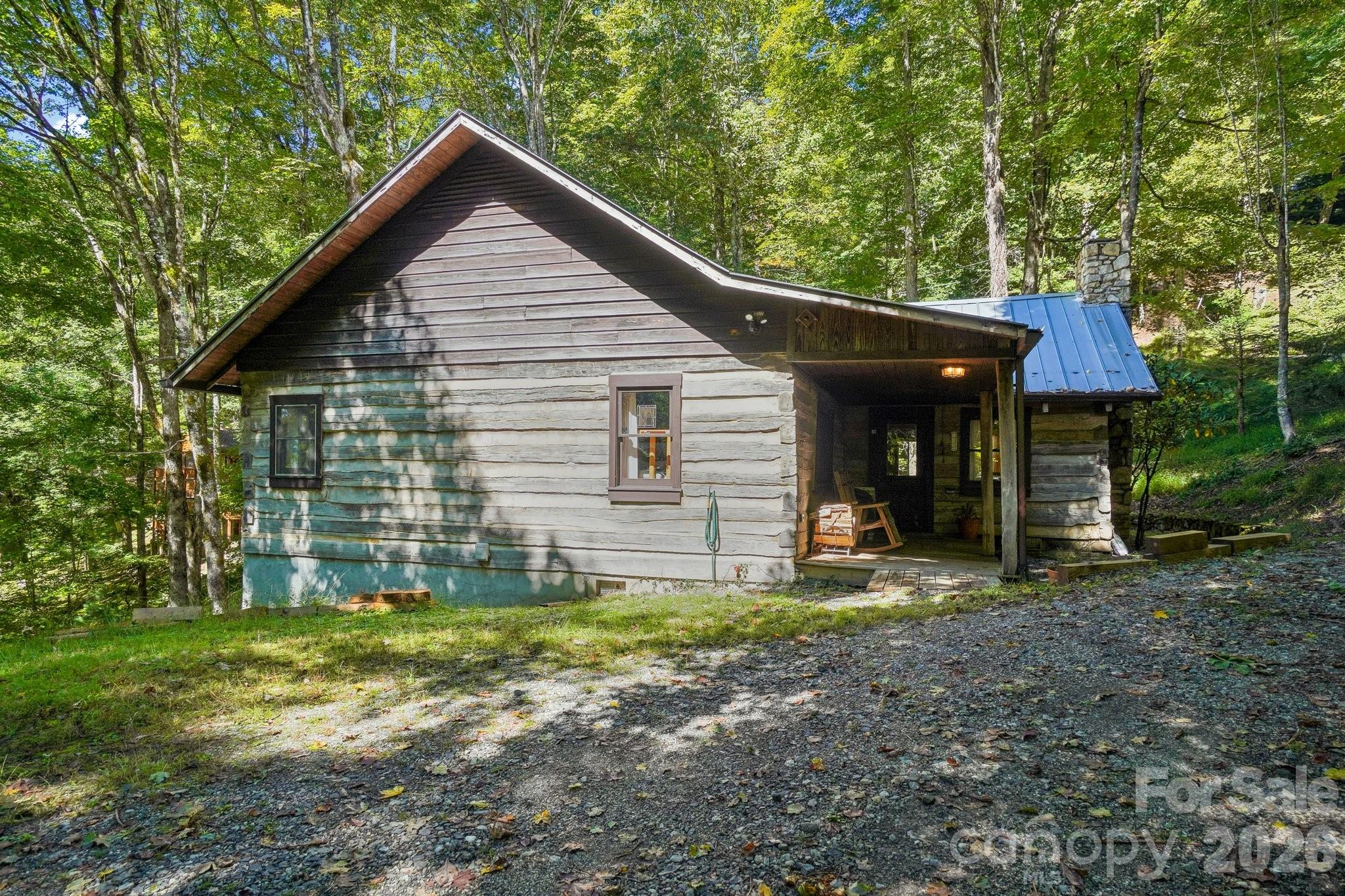main property photo 3