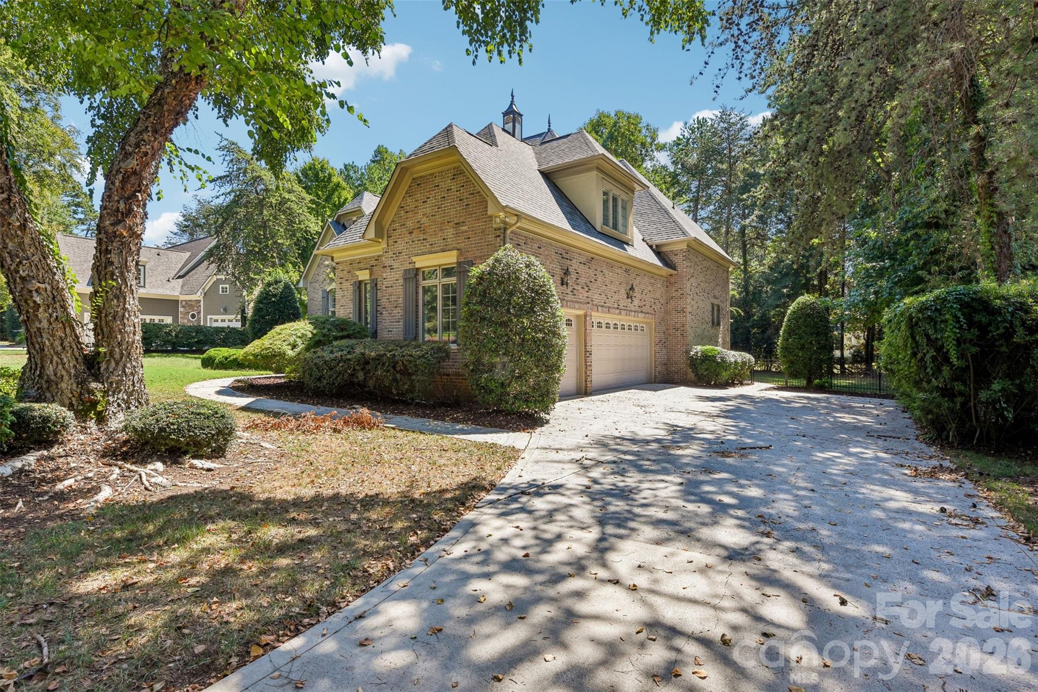 main property photo 6