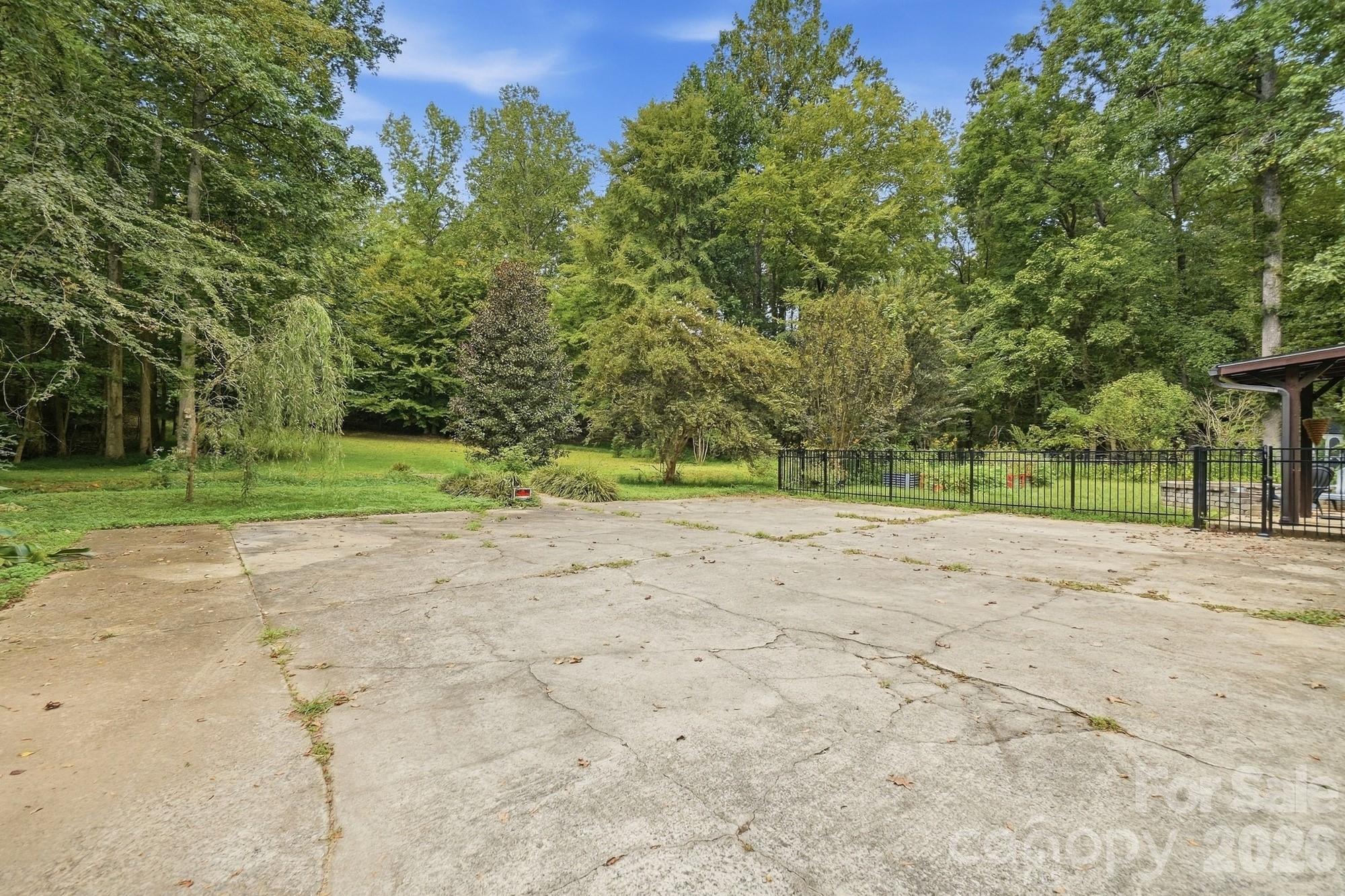 main property photo 26