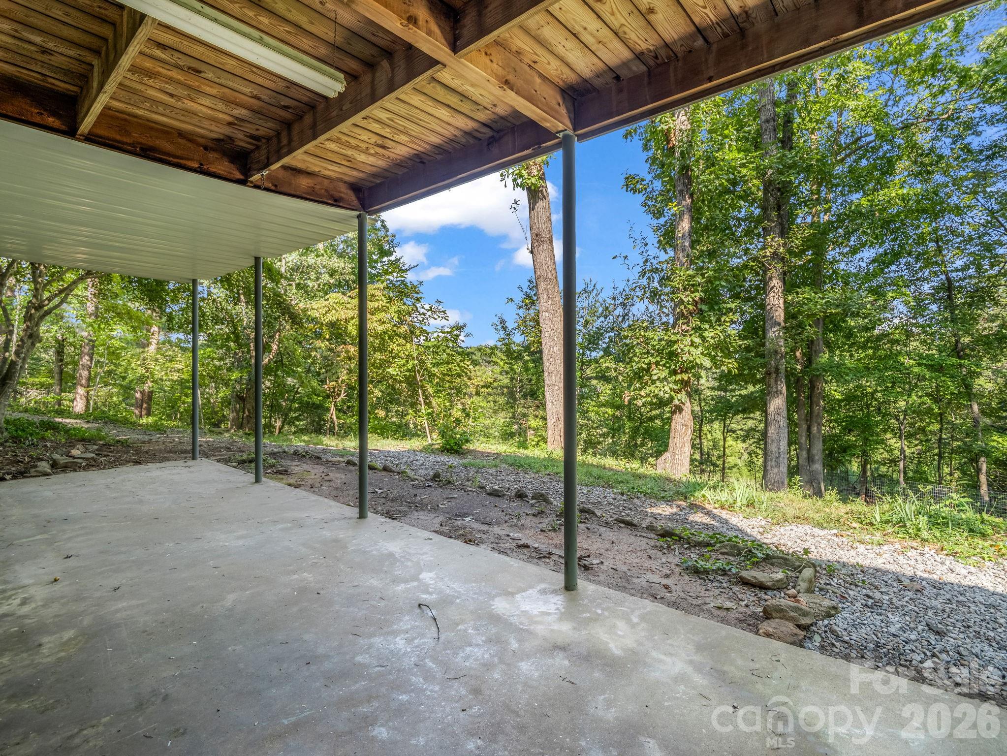 main property photo 30