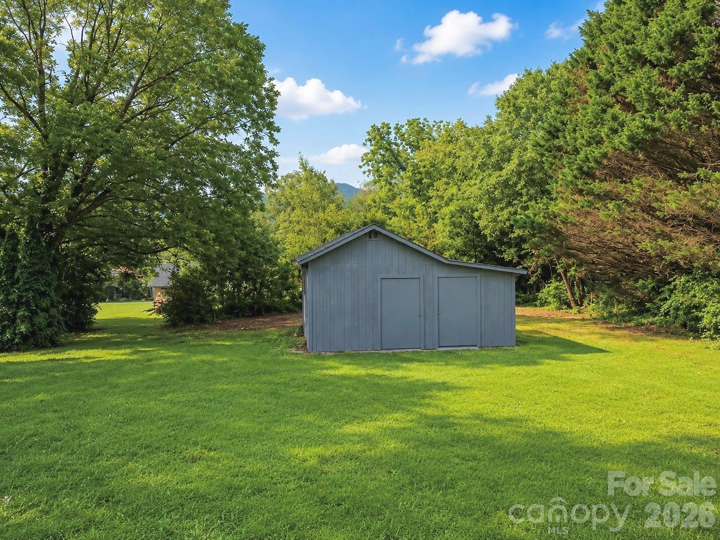 main property photo 29
