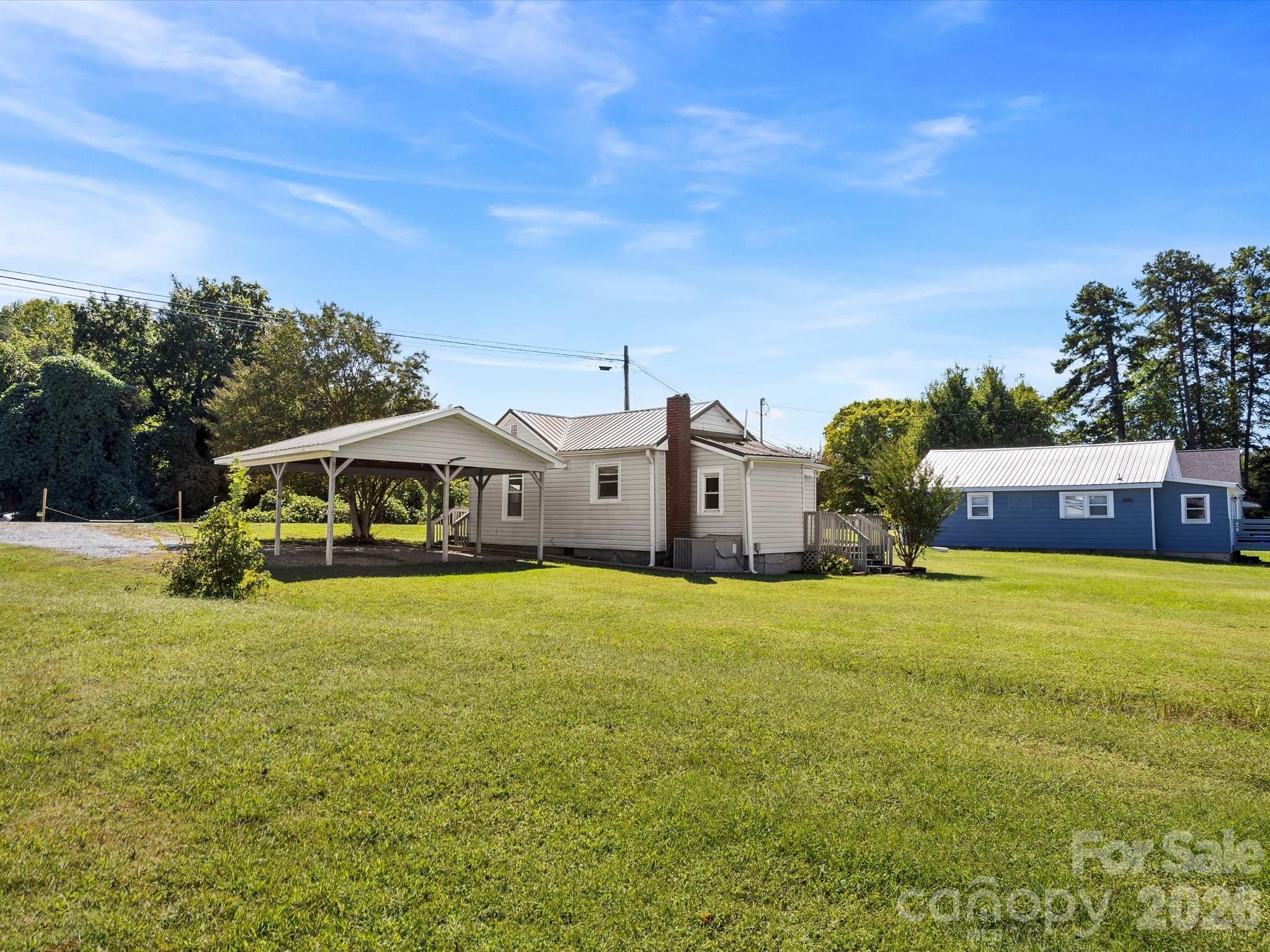 main property photo 23