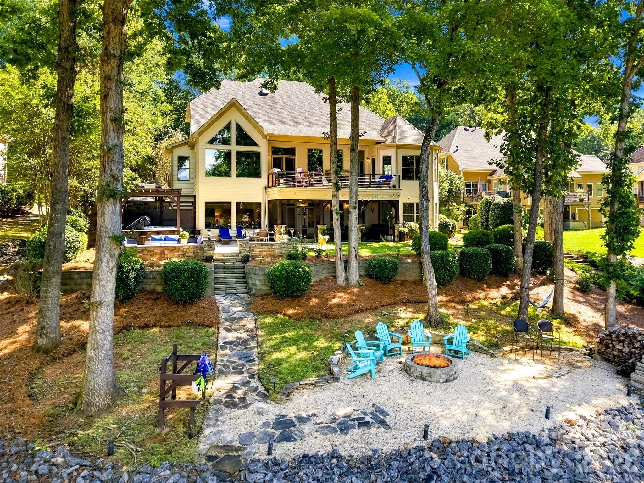 main property photo 12