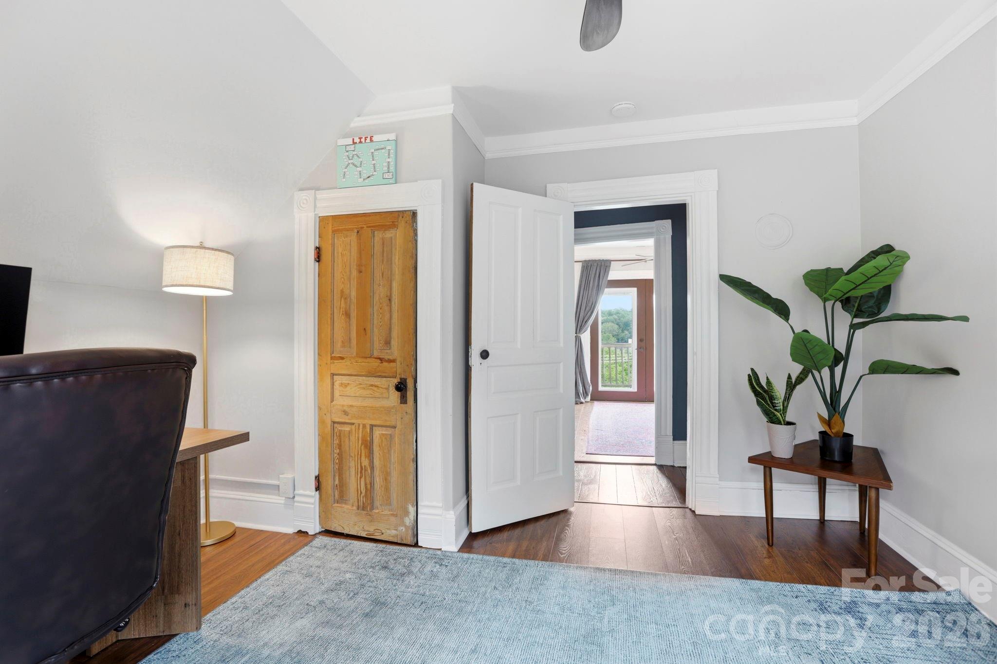 main property photo 28