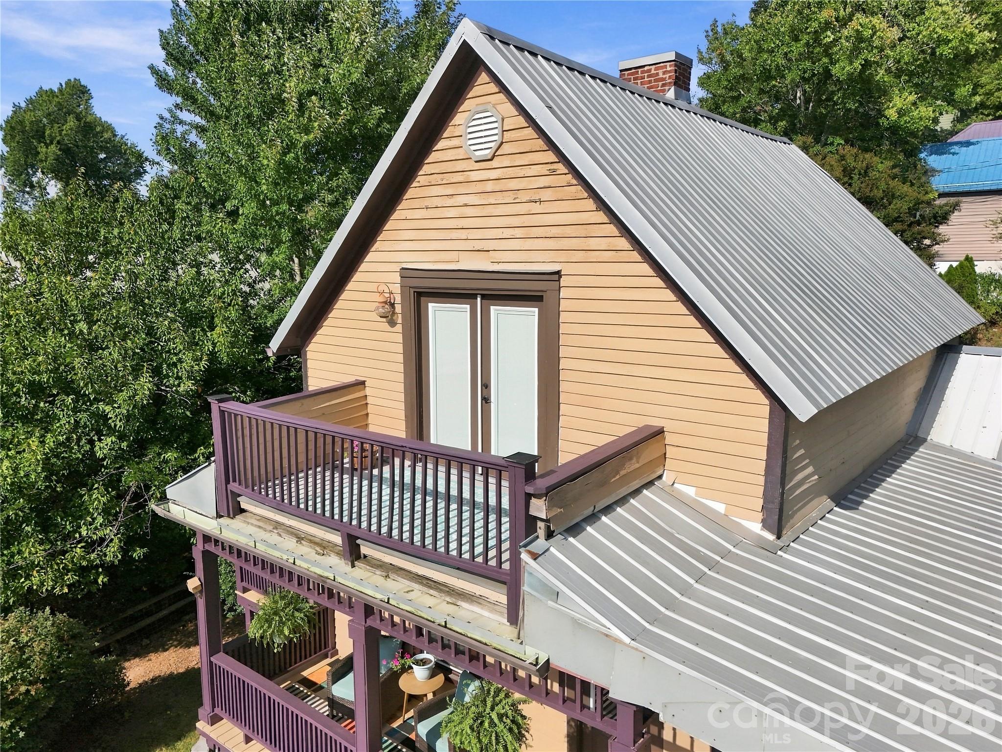 main property photo 30