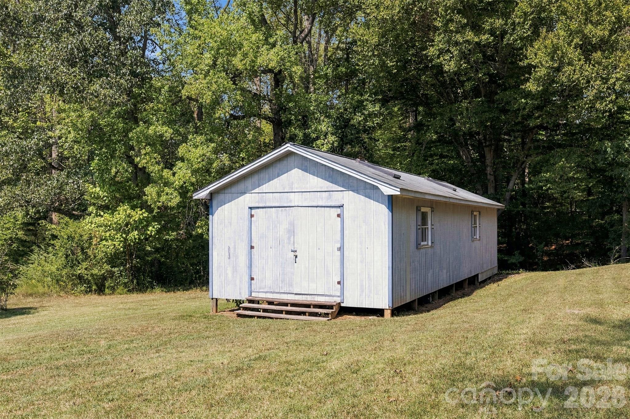 main property photo 37