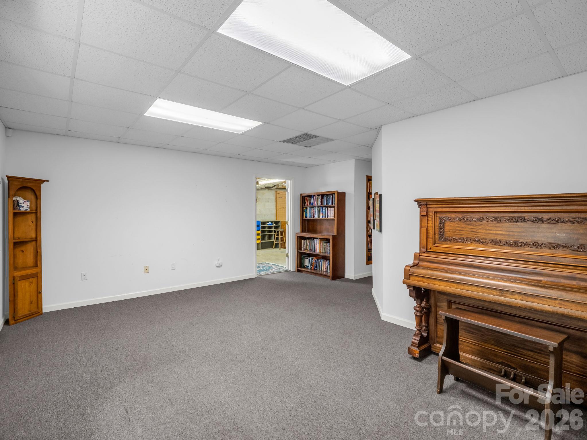 main property photo 41
