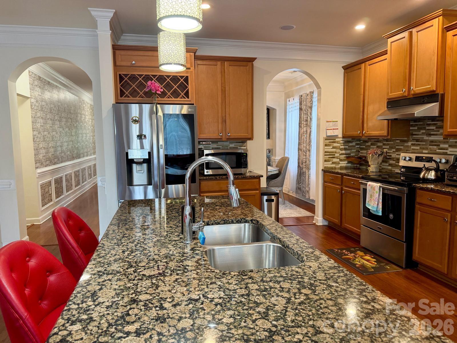 main property photo 12