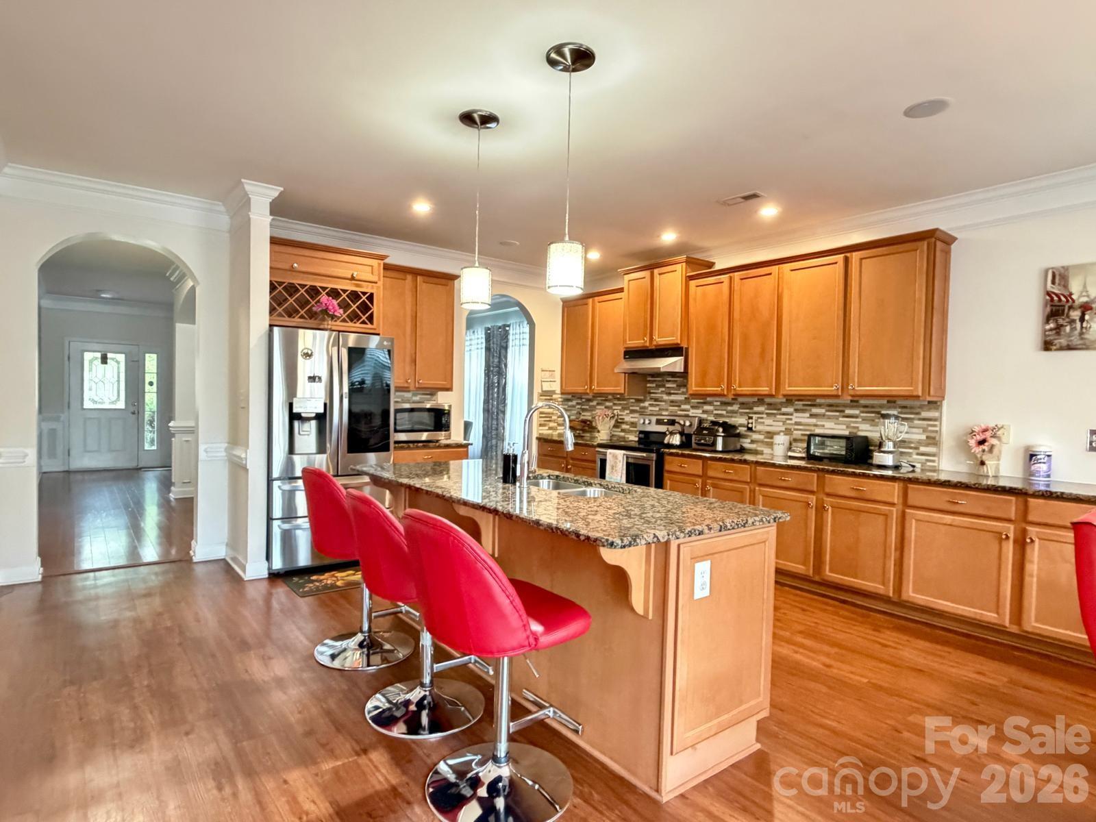 main property photo 8