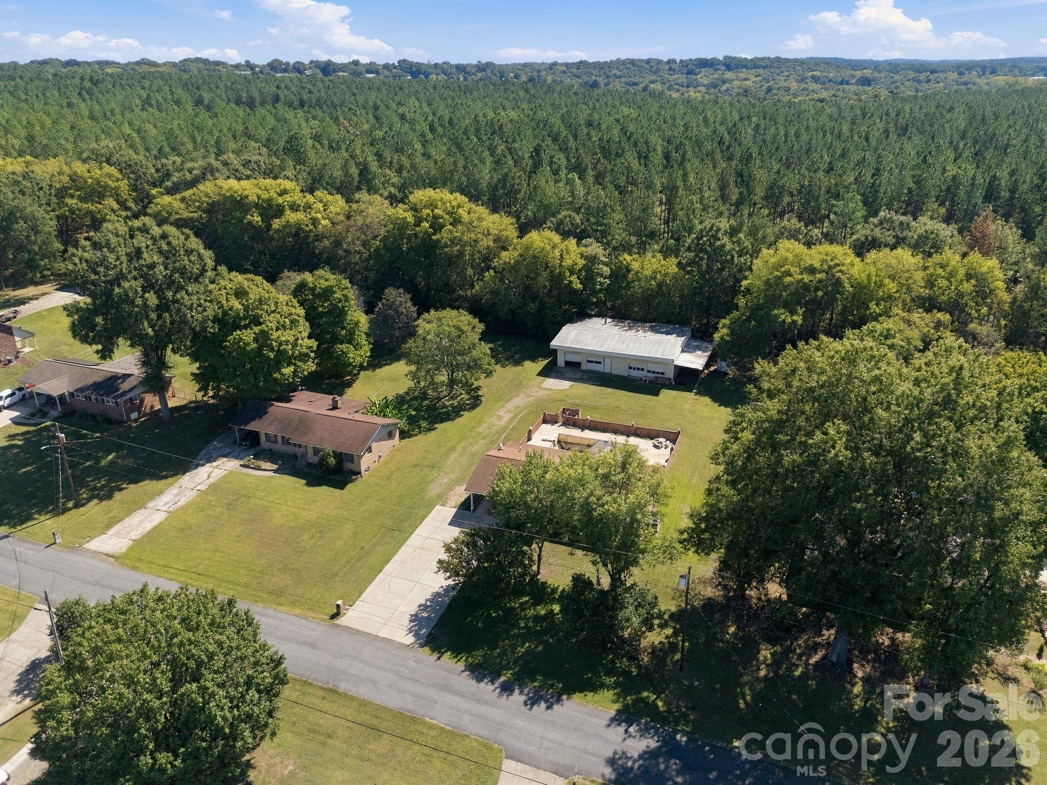 main property photo 36