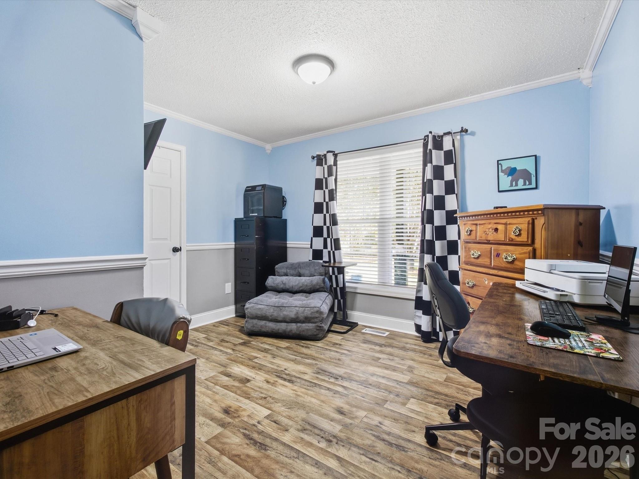 main property photo 14