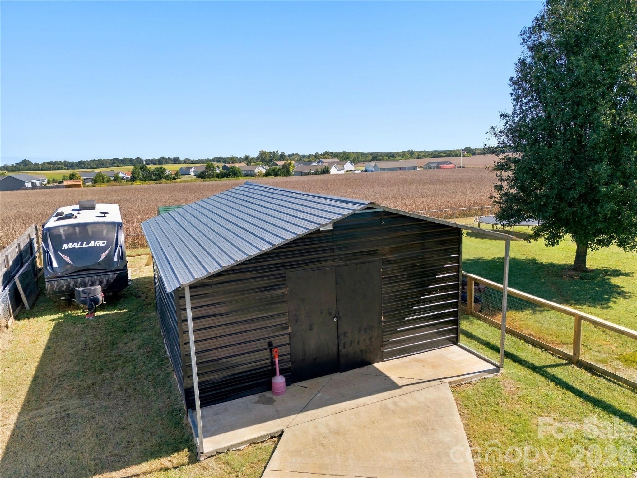 main property photo 26