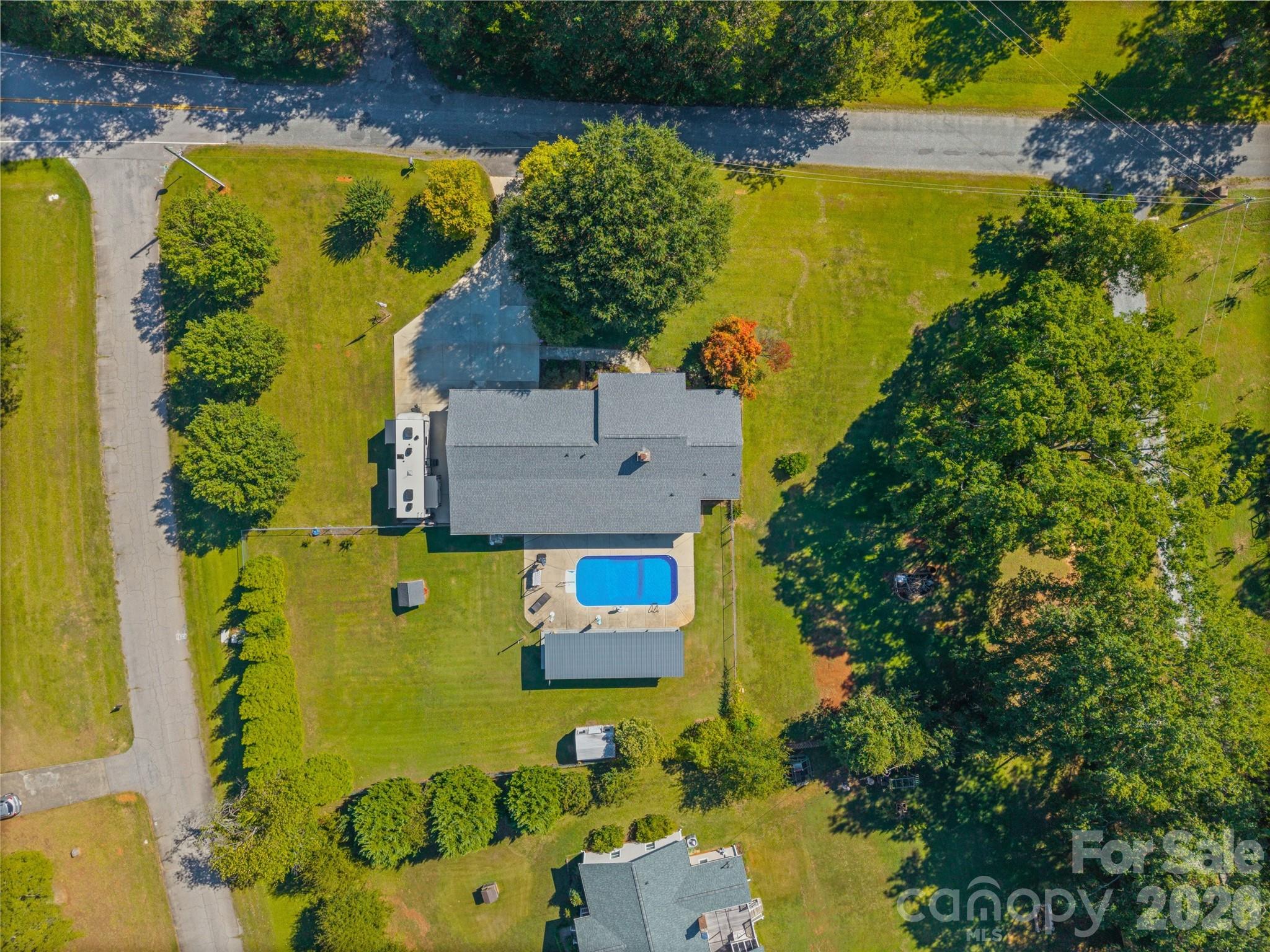 main property photo 31