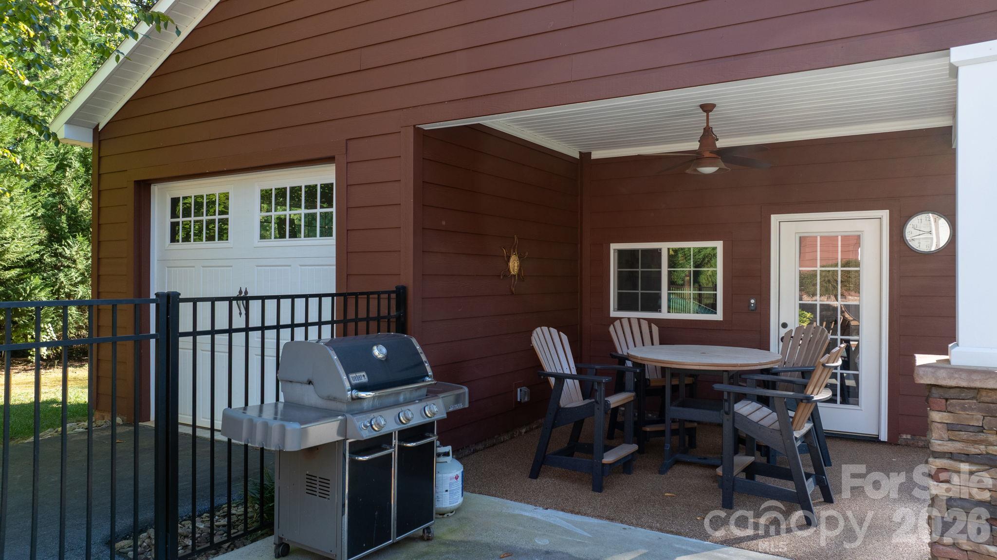main property photo 41