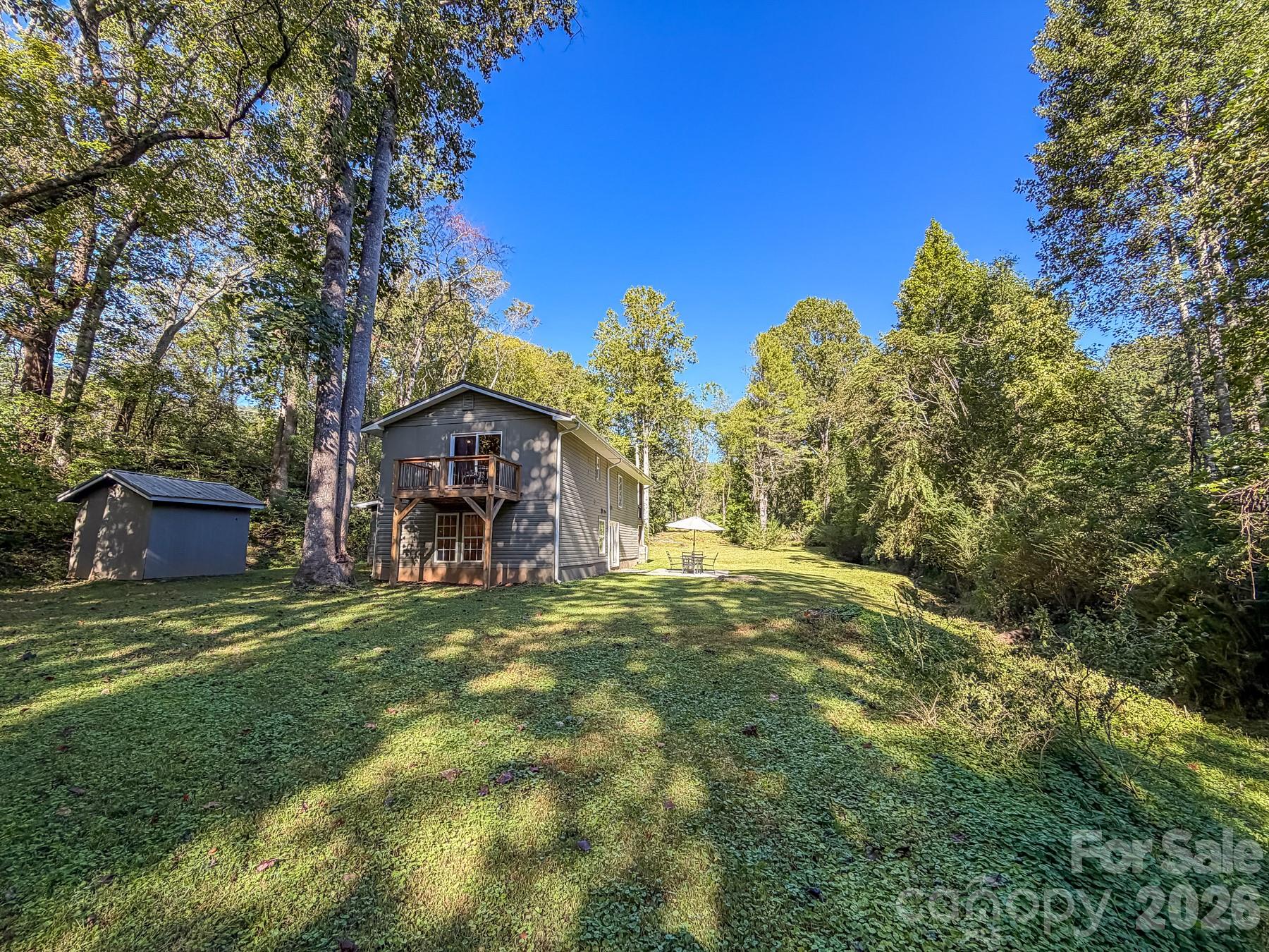 main property photo 11