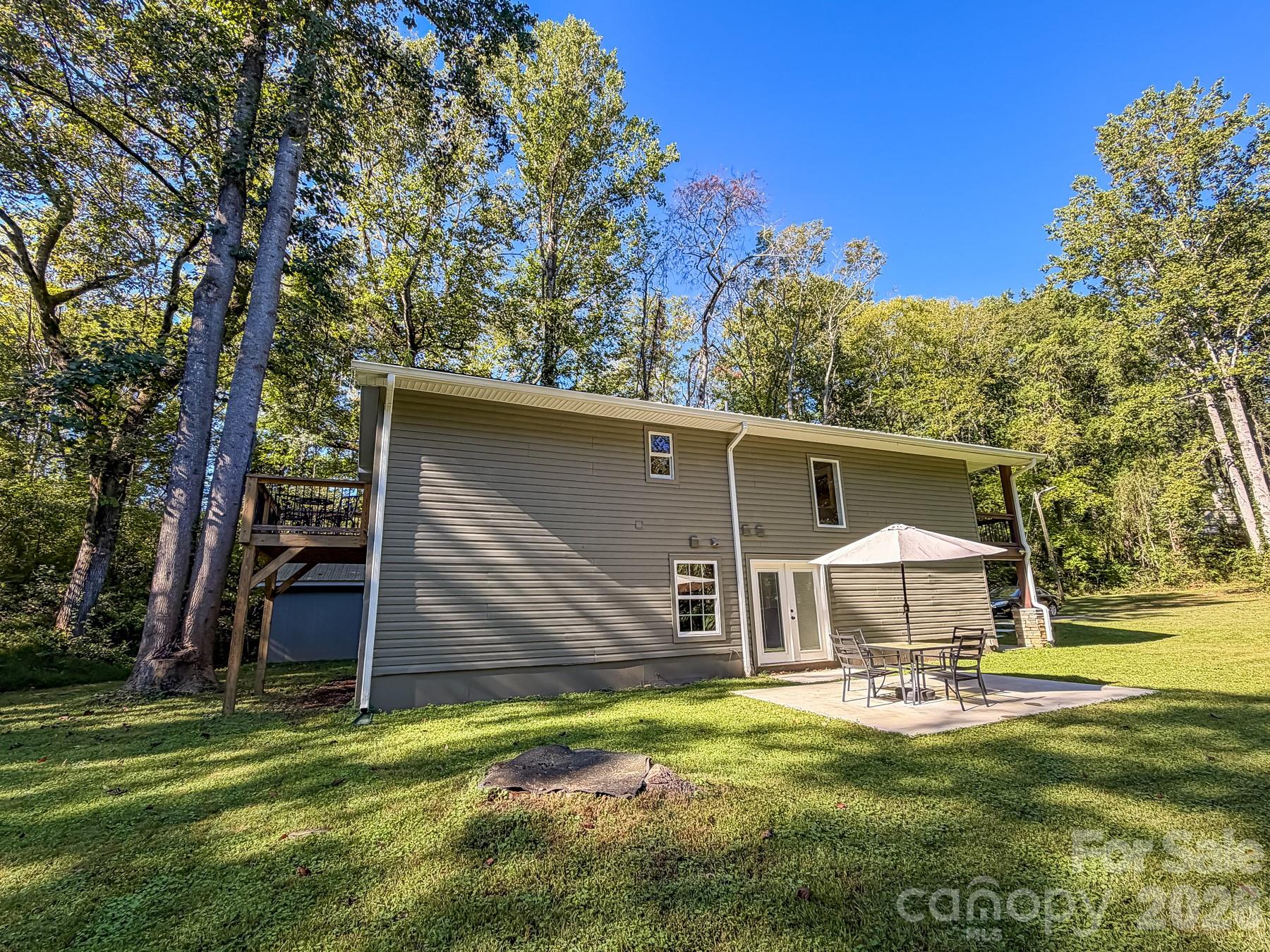 main property photo 13