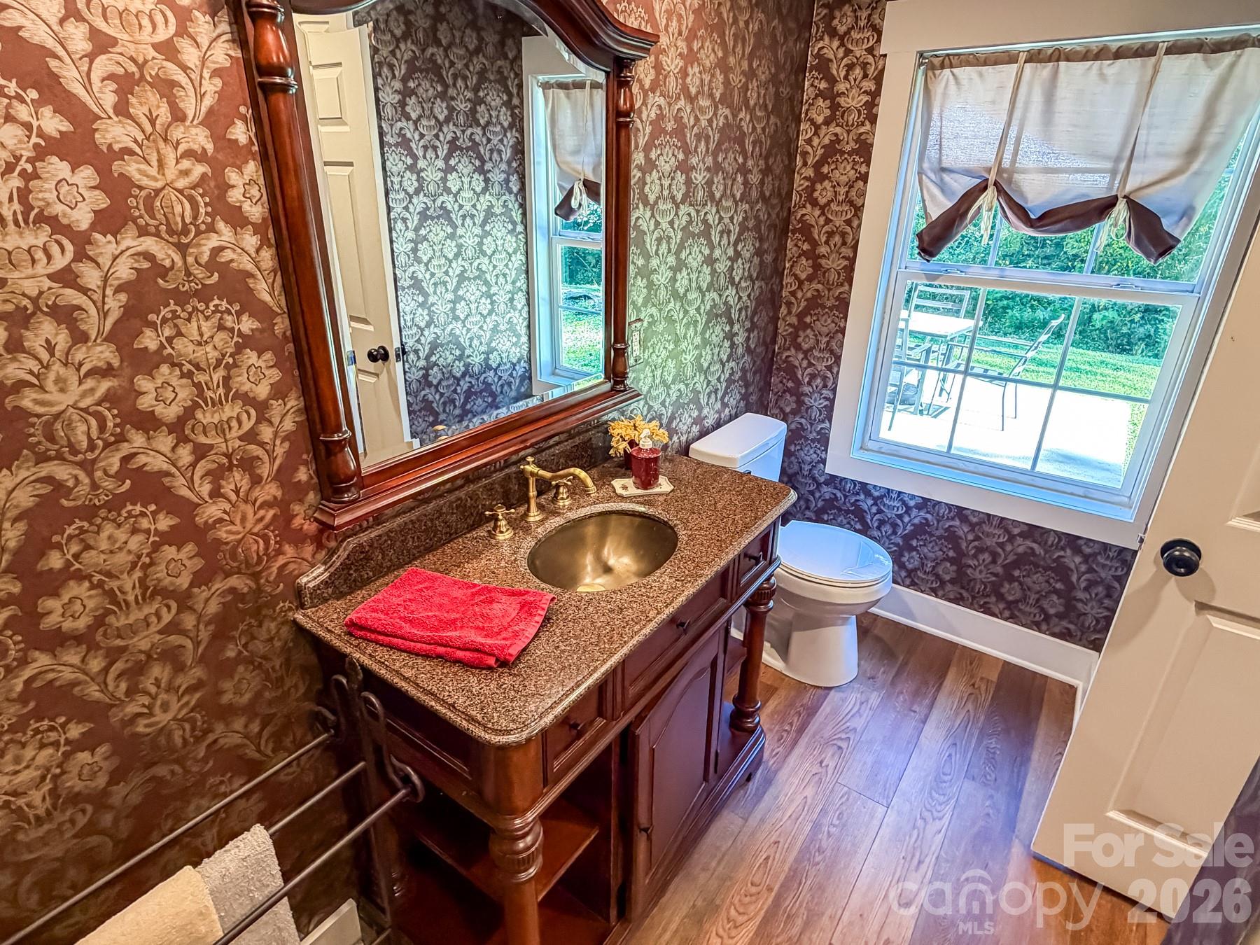 main property photo 40