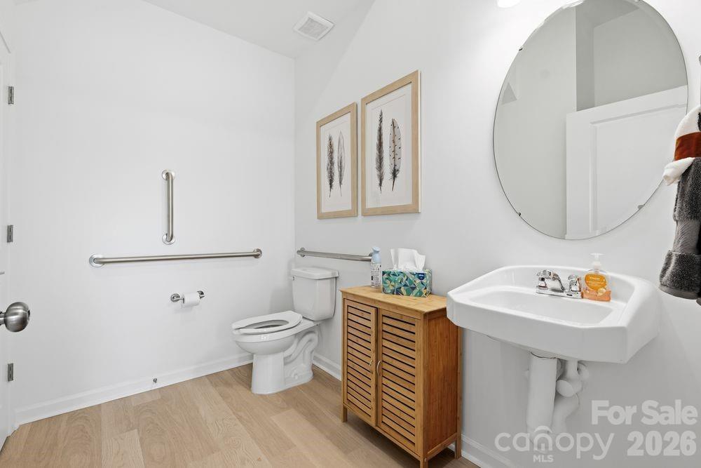 main property photo 12