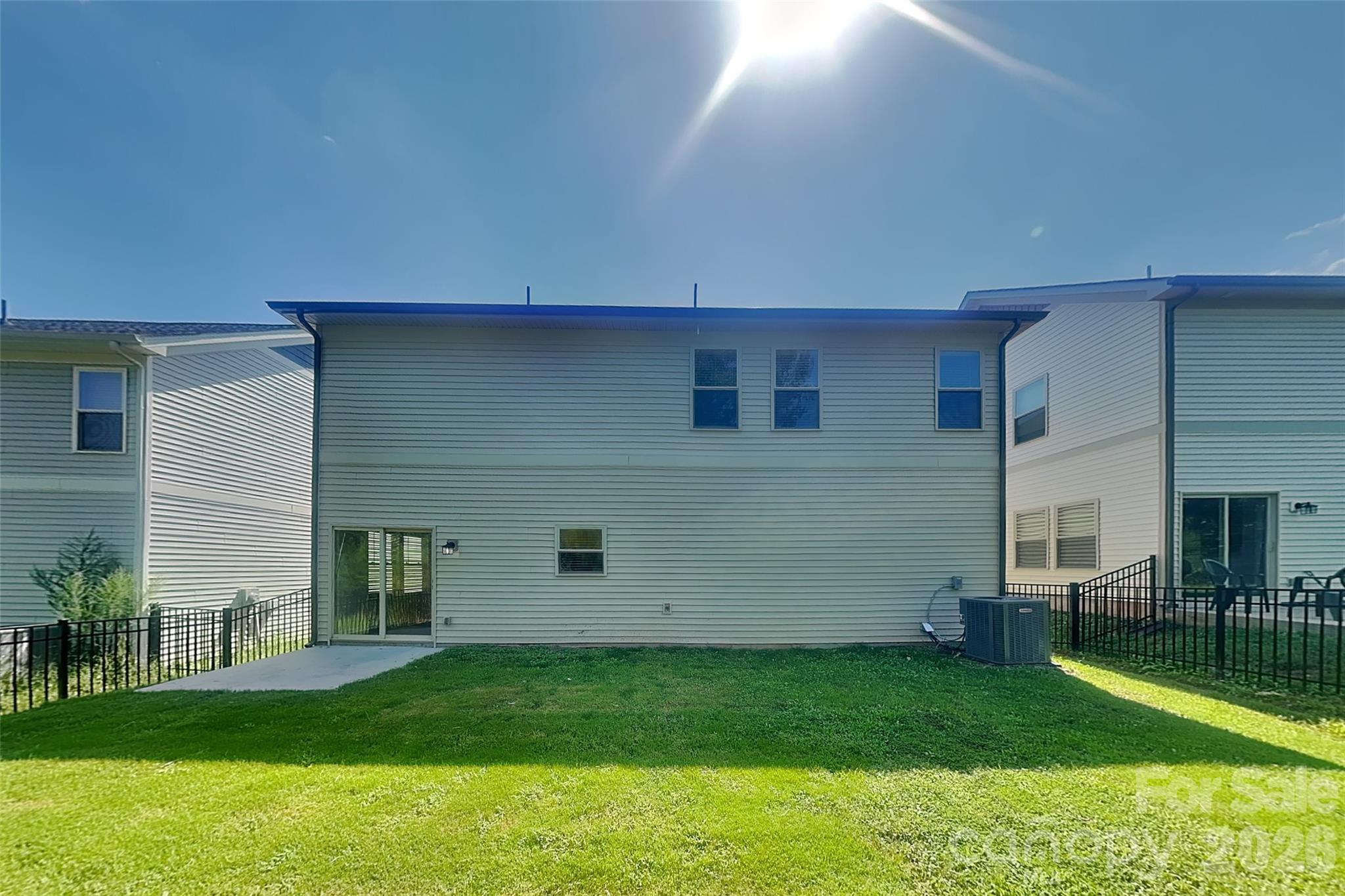 main property photo 17